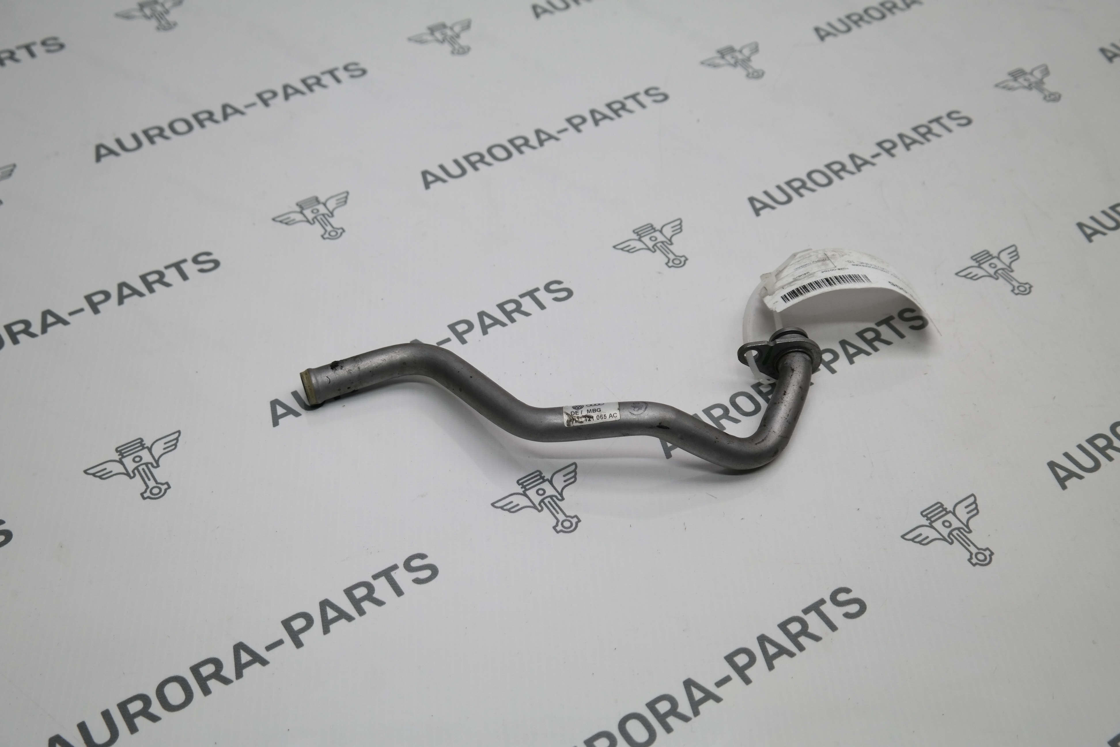 Трубка системы охлаждения Porsche Cayenne