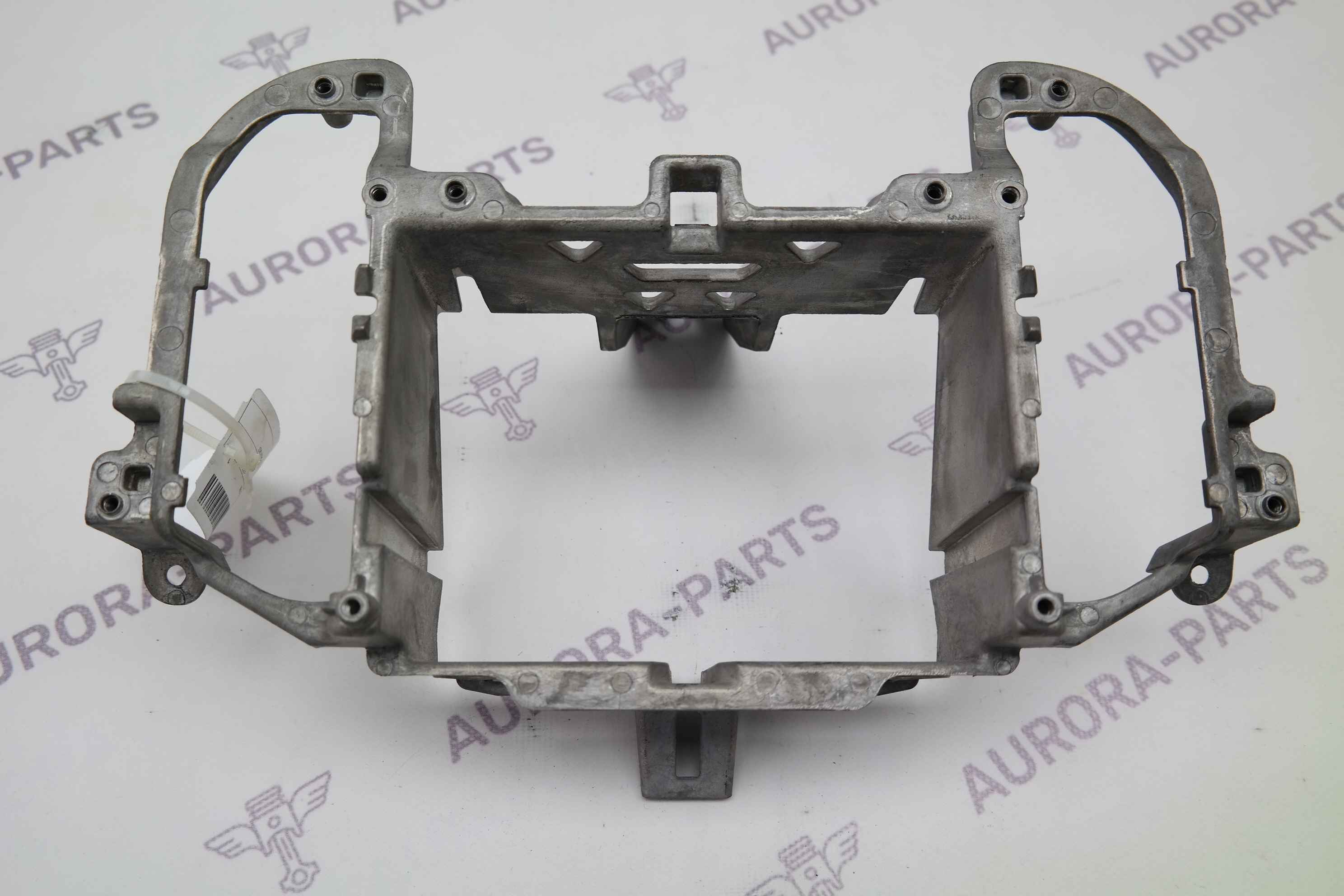 Кронштейн магнитолы Porsche Cayenne