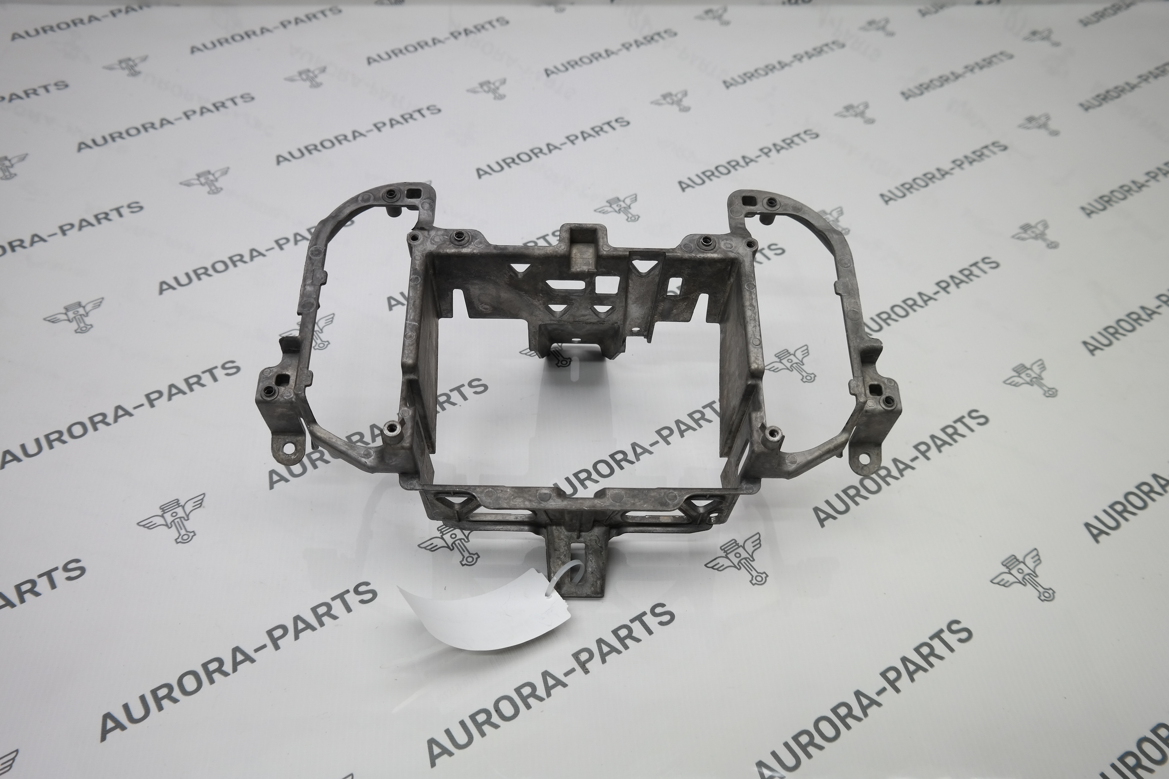 Кронштейн магнитолы Porsche Cayenne