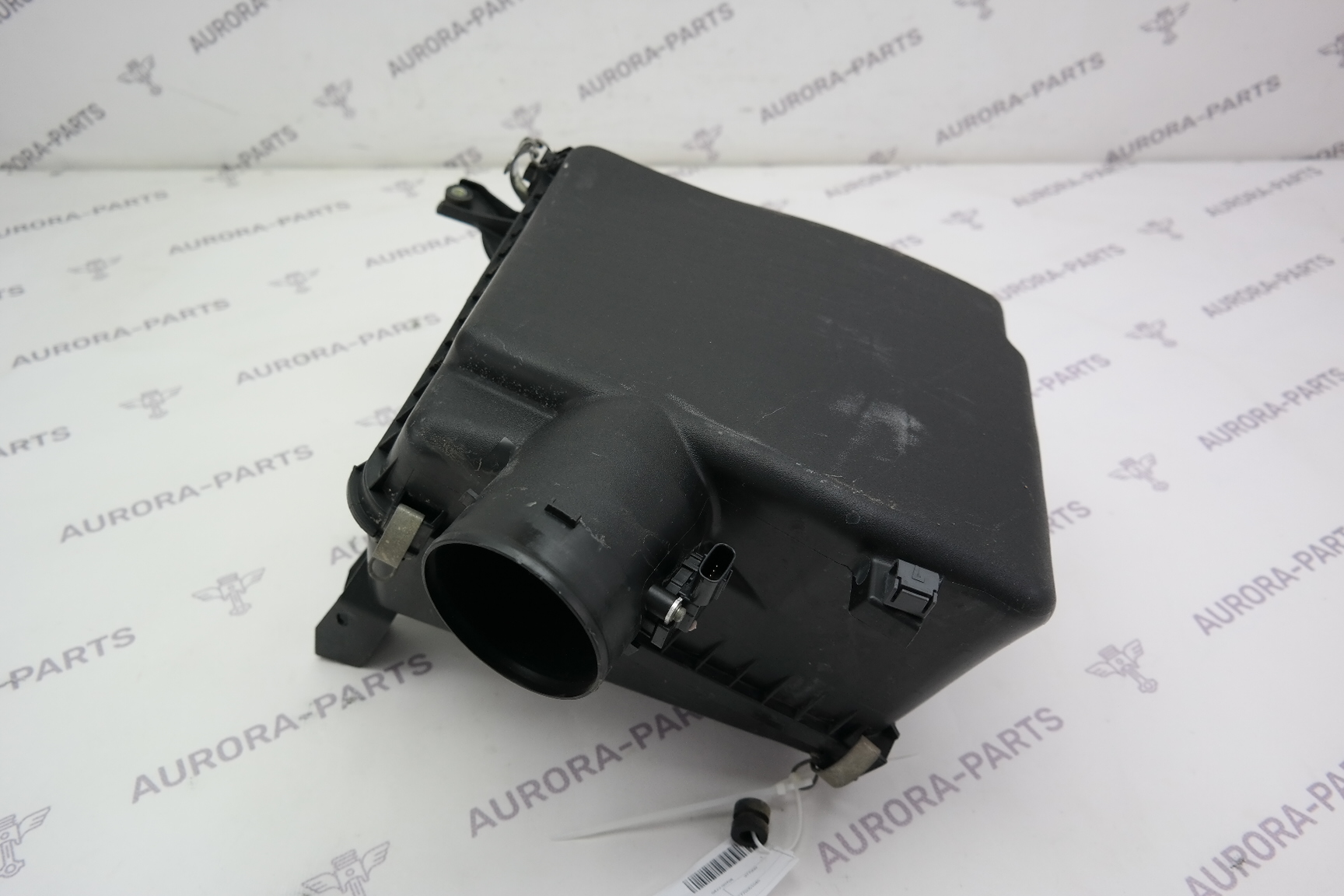 Корпус воздушного фильтра Toyota Land Cruiser