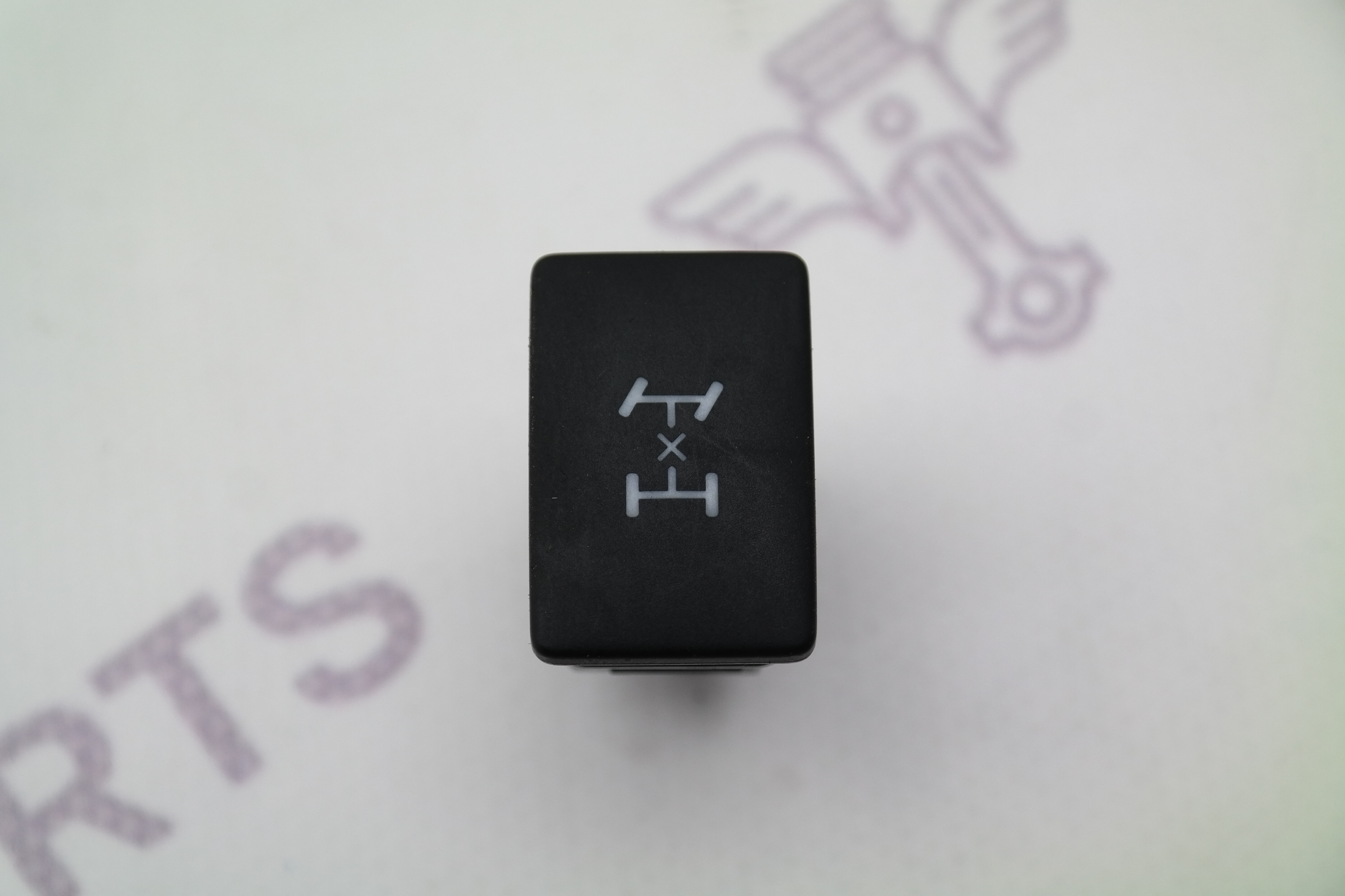 Кнопка блокировки дифференциала Toyota Land Cruiser