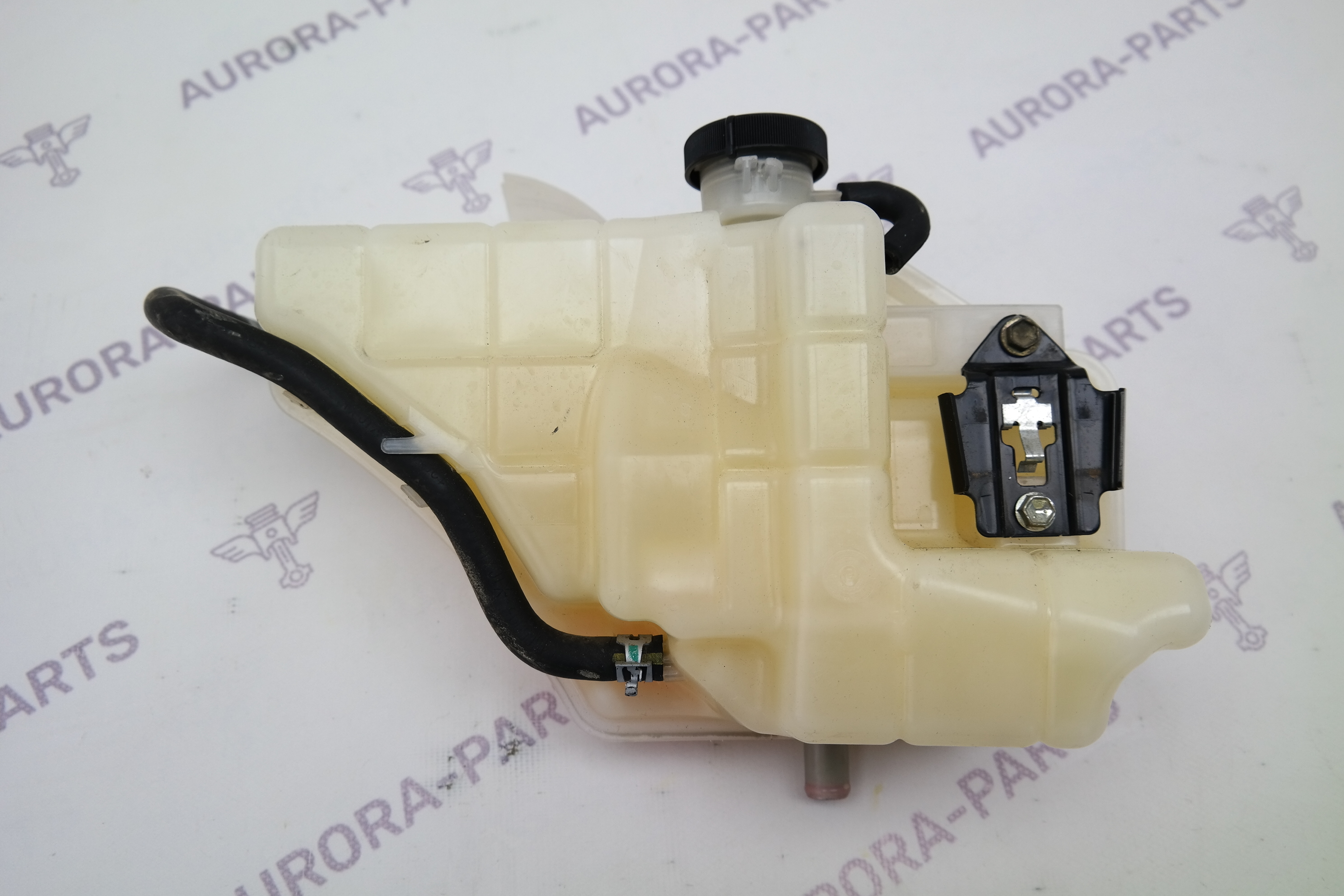 Бачок расширительный системы охлаждения Toyota Land Cruiser