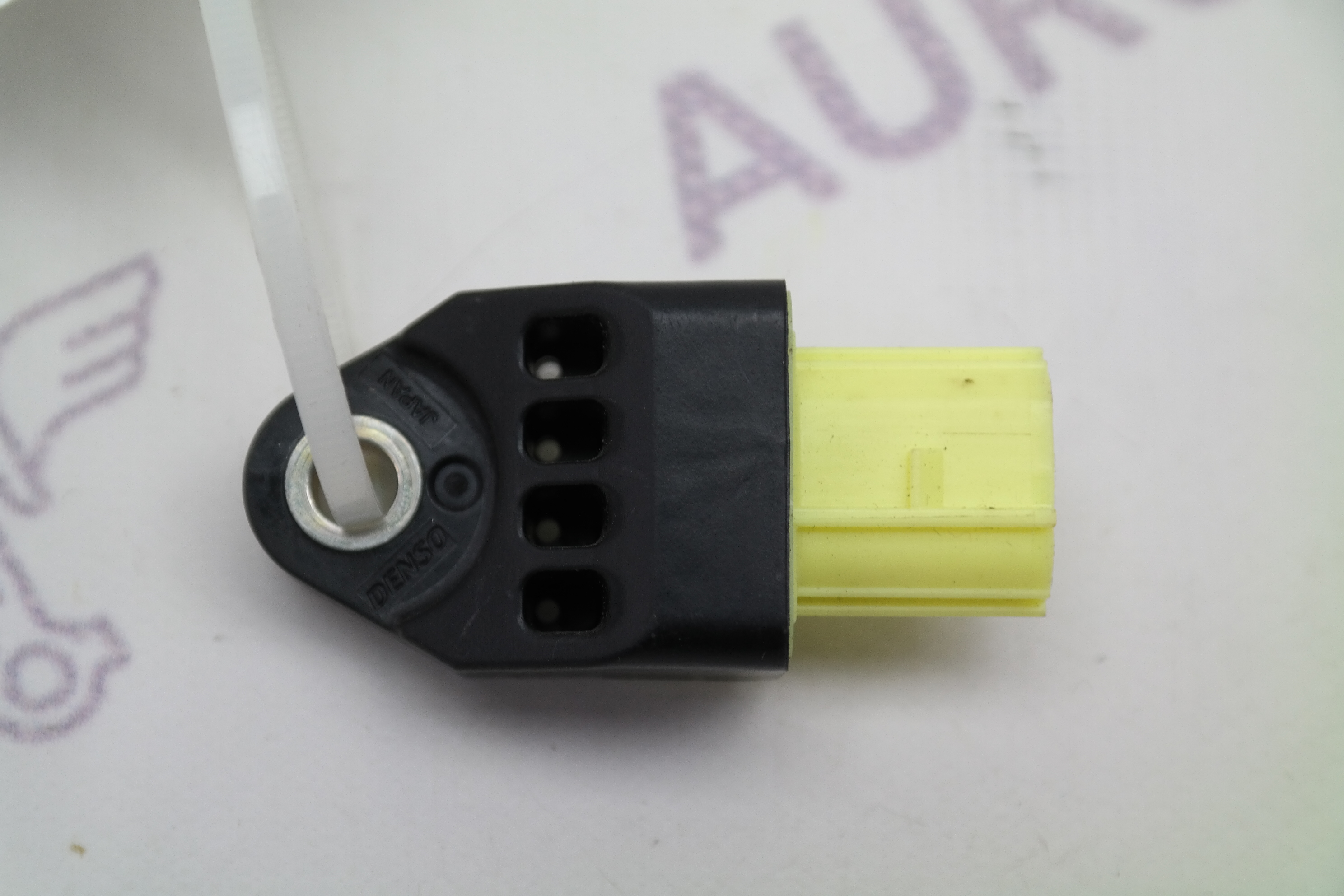 Датчик удара Toyota Land Cruiser