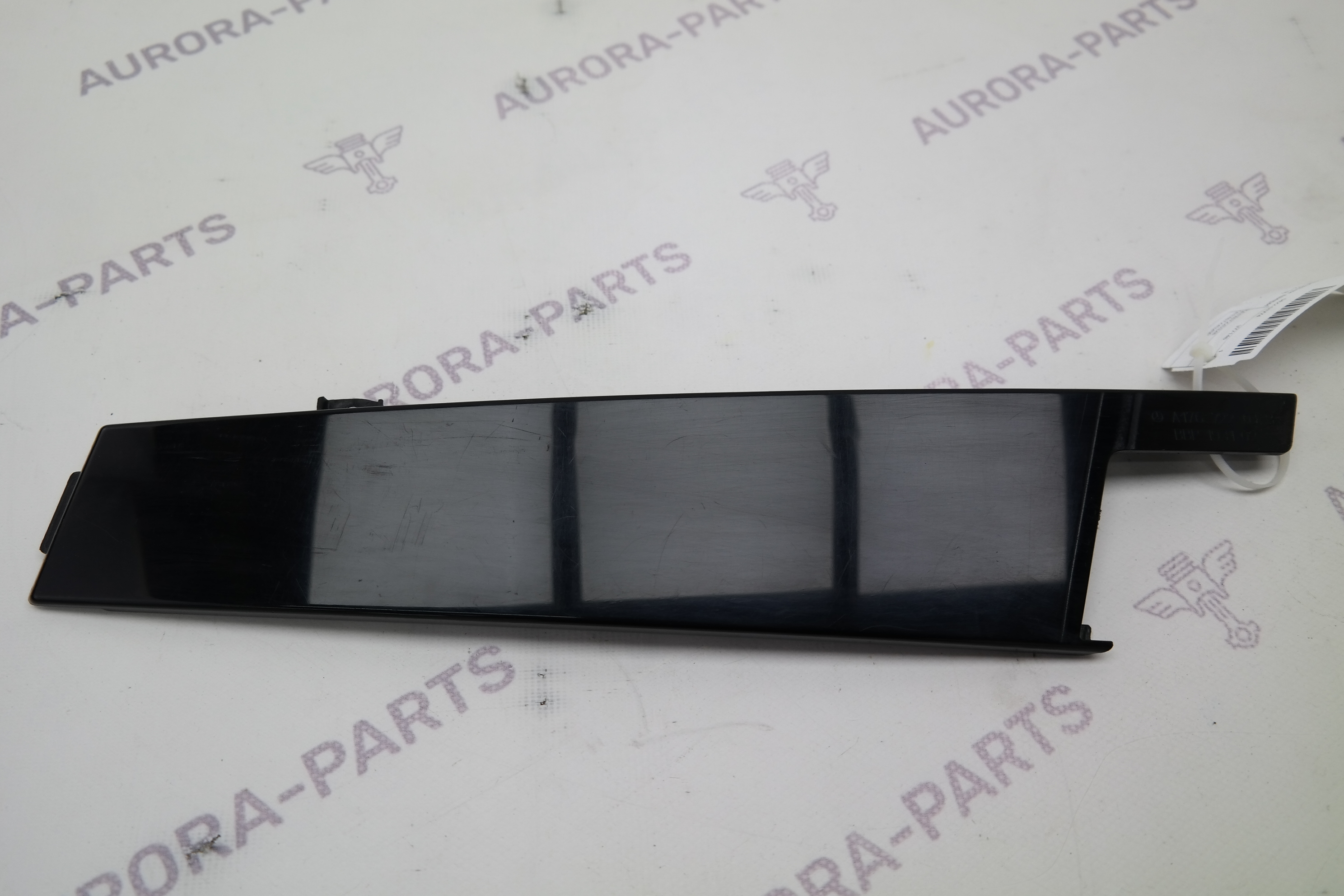 Накладка стойки передней двери наружняя RH Mercedes A-Klasse