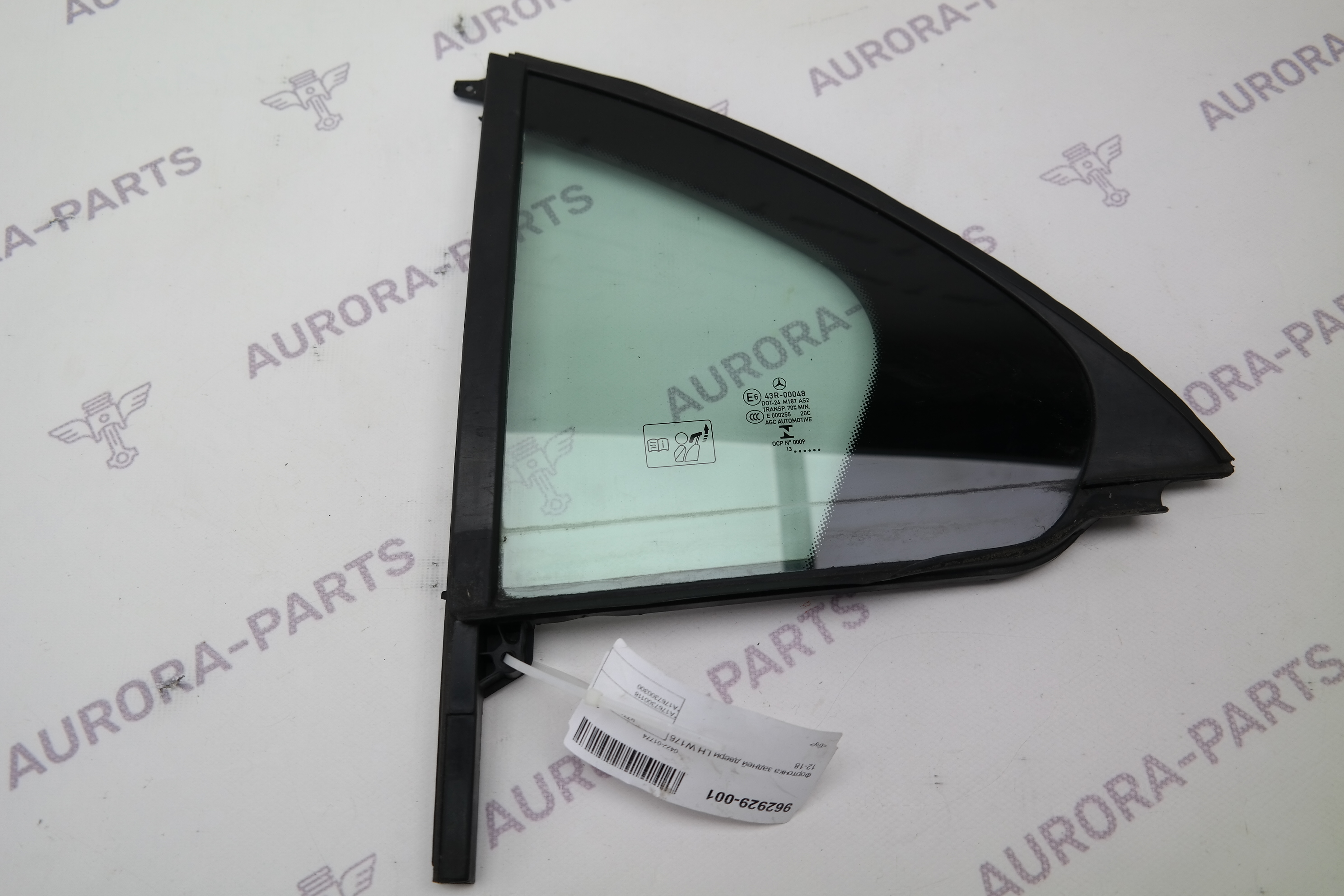 Форточка задней двери LH Mercedes A-Klasse