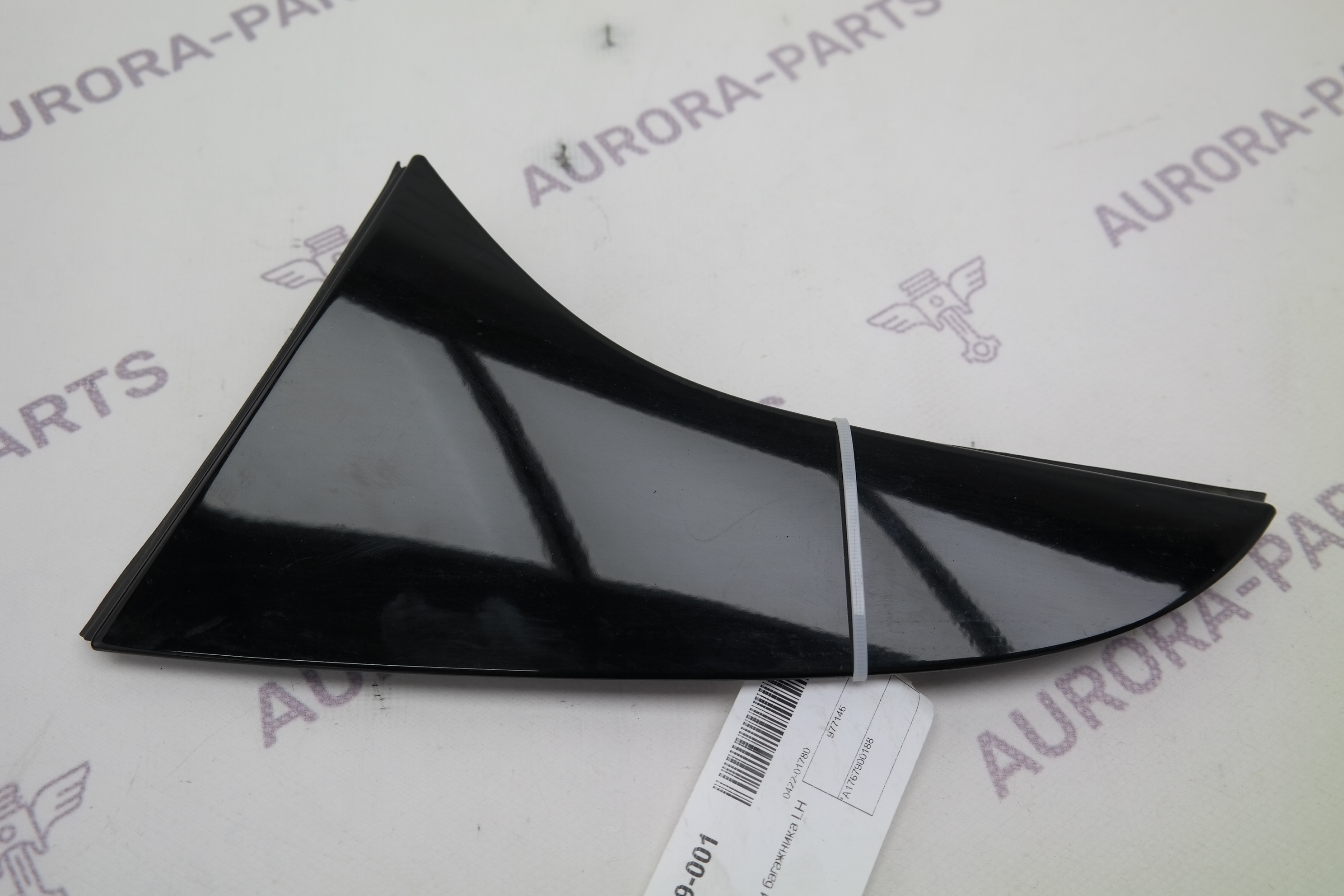 Спойлер крышки багажника LH Mercedes A-Klasse