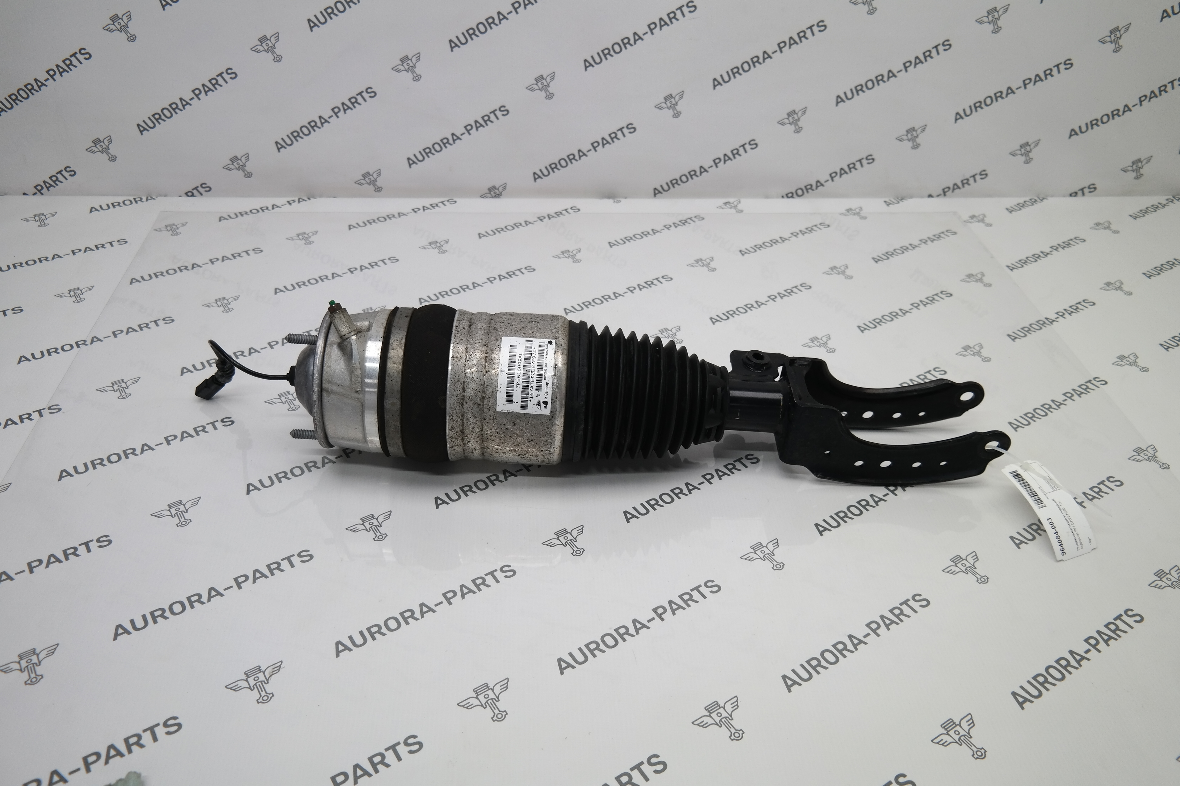 Пневмоамортизатор передней подвески RH Porsche Cayenne