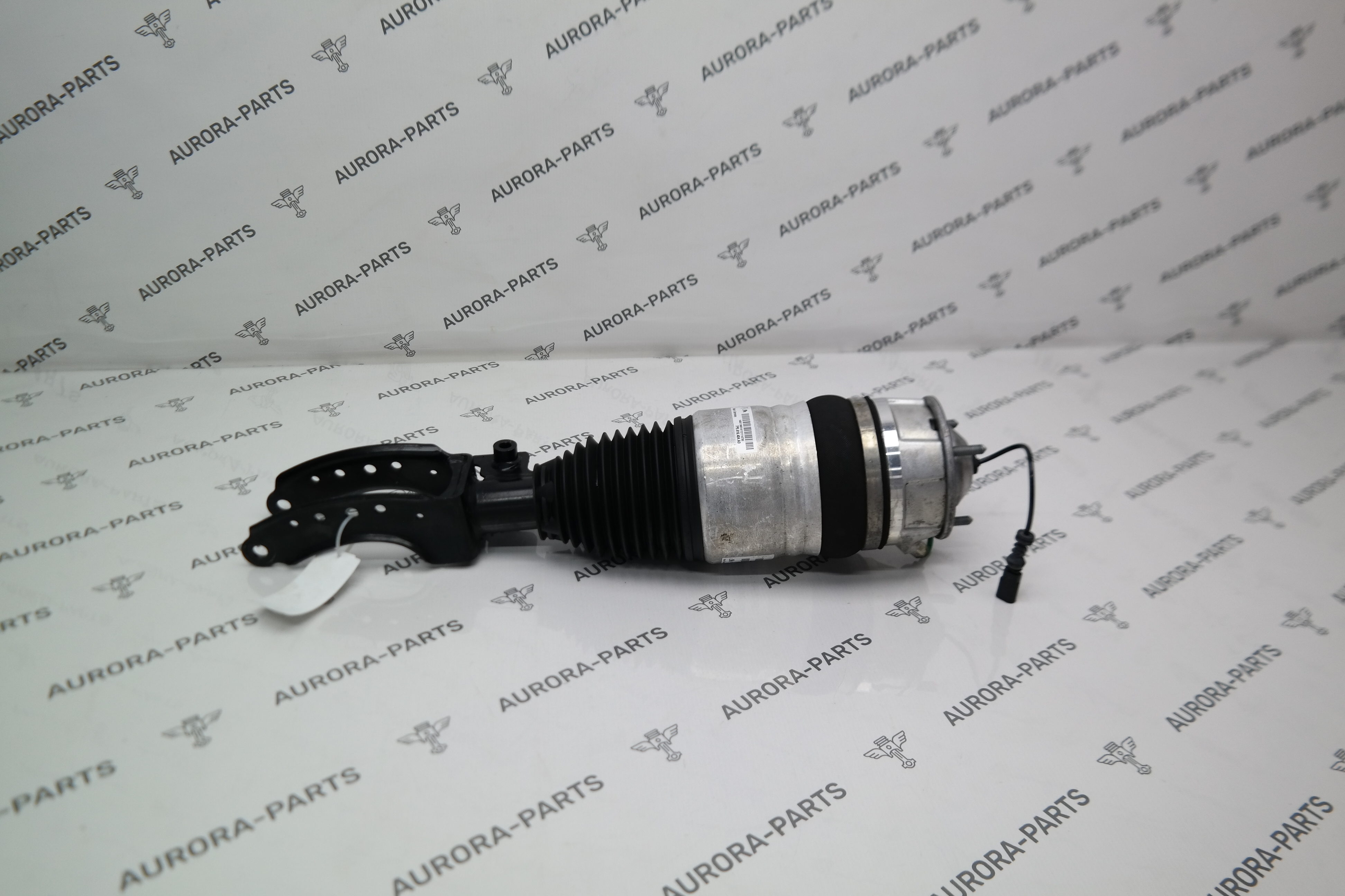 Пневмоамортизатор передней подвески RH Porsche Cayenne