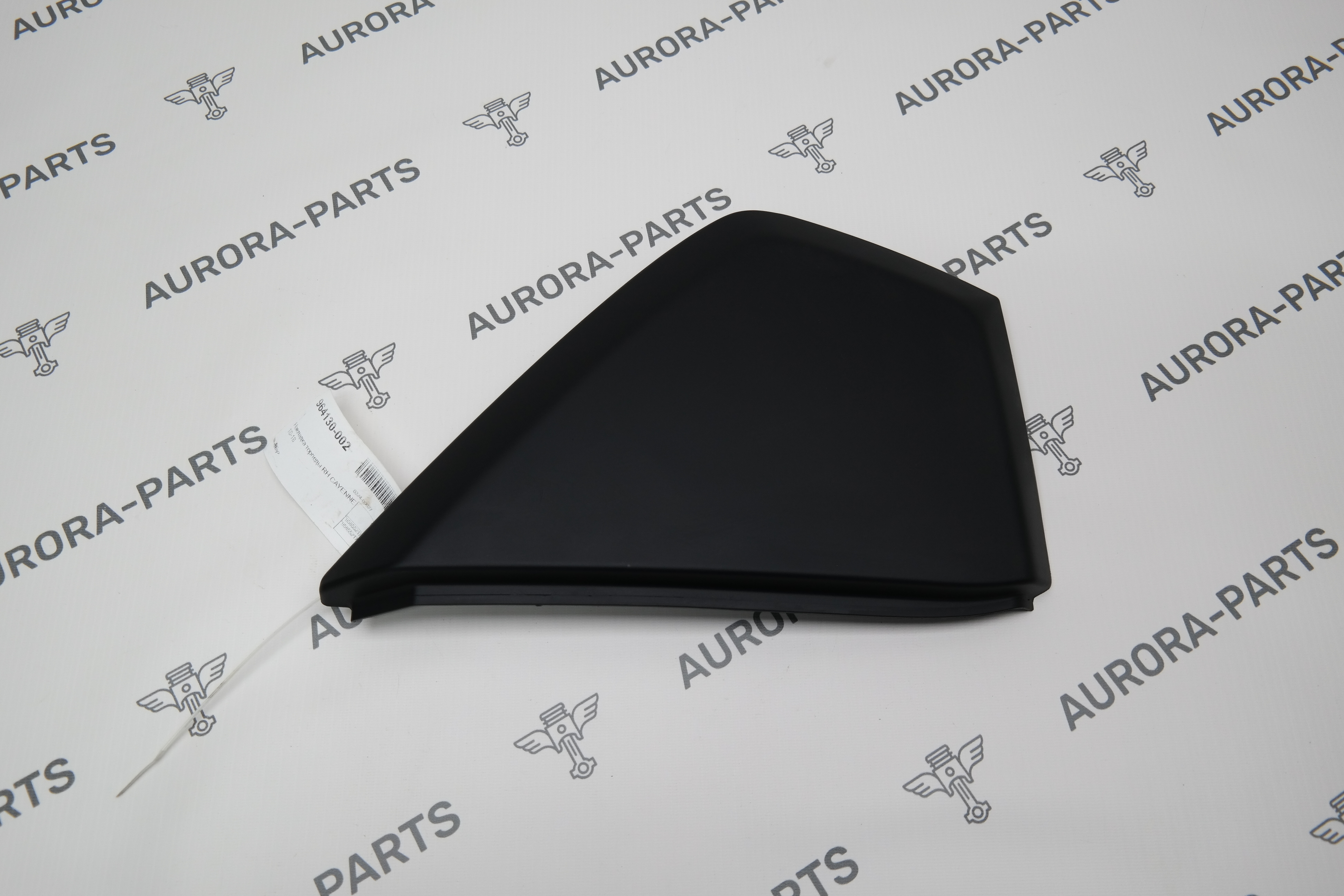 Накладка торпеды RH Porsche Cayenne