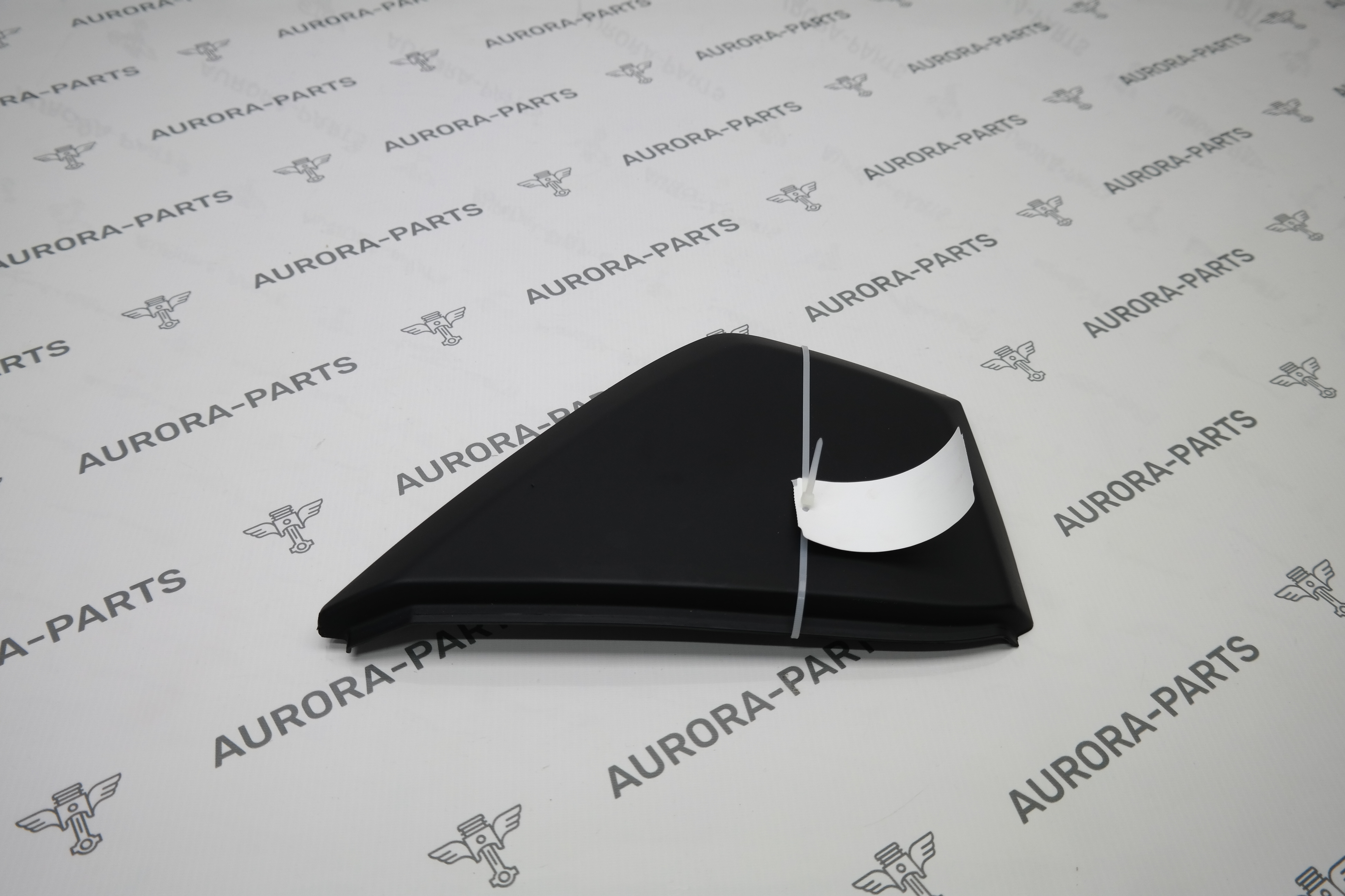 Накладка торпеды RH Porsche Cayenne