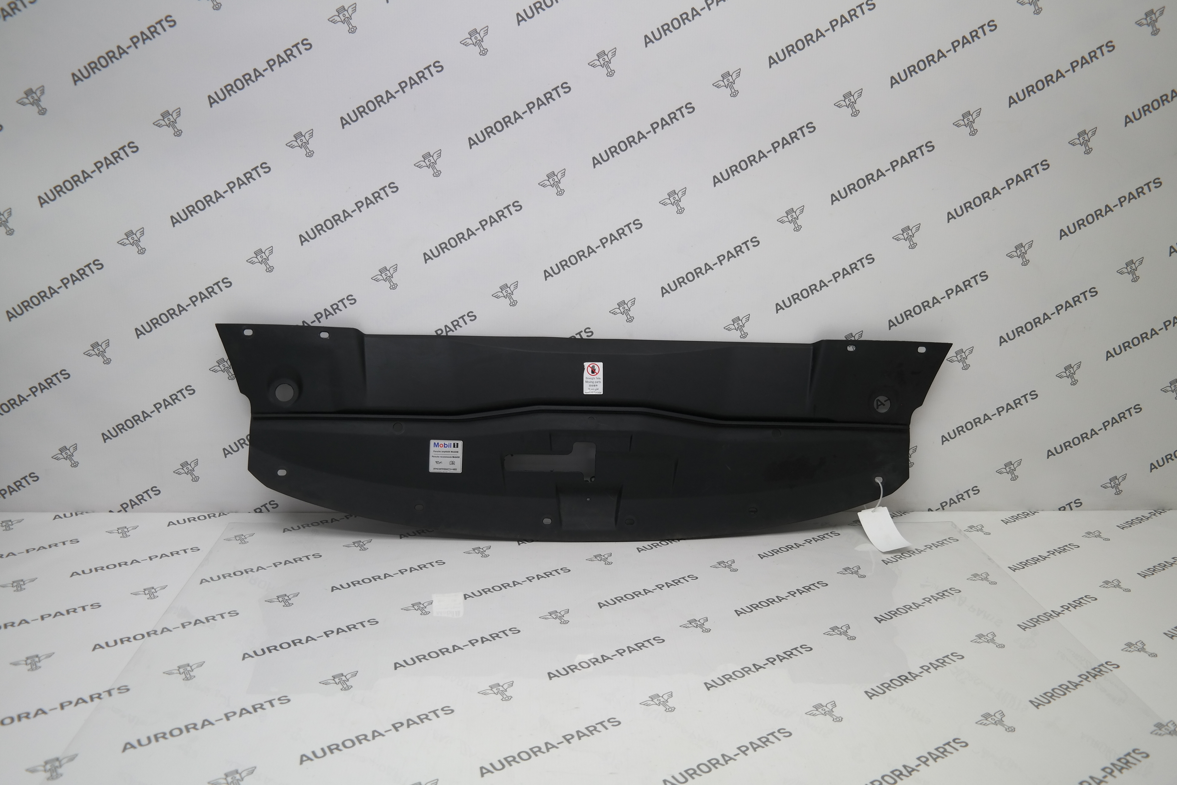 Накладка замка капота Porsche Cayenne