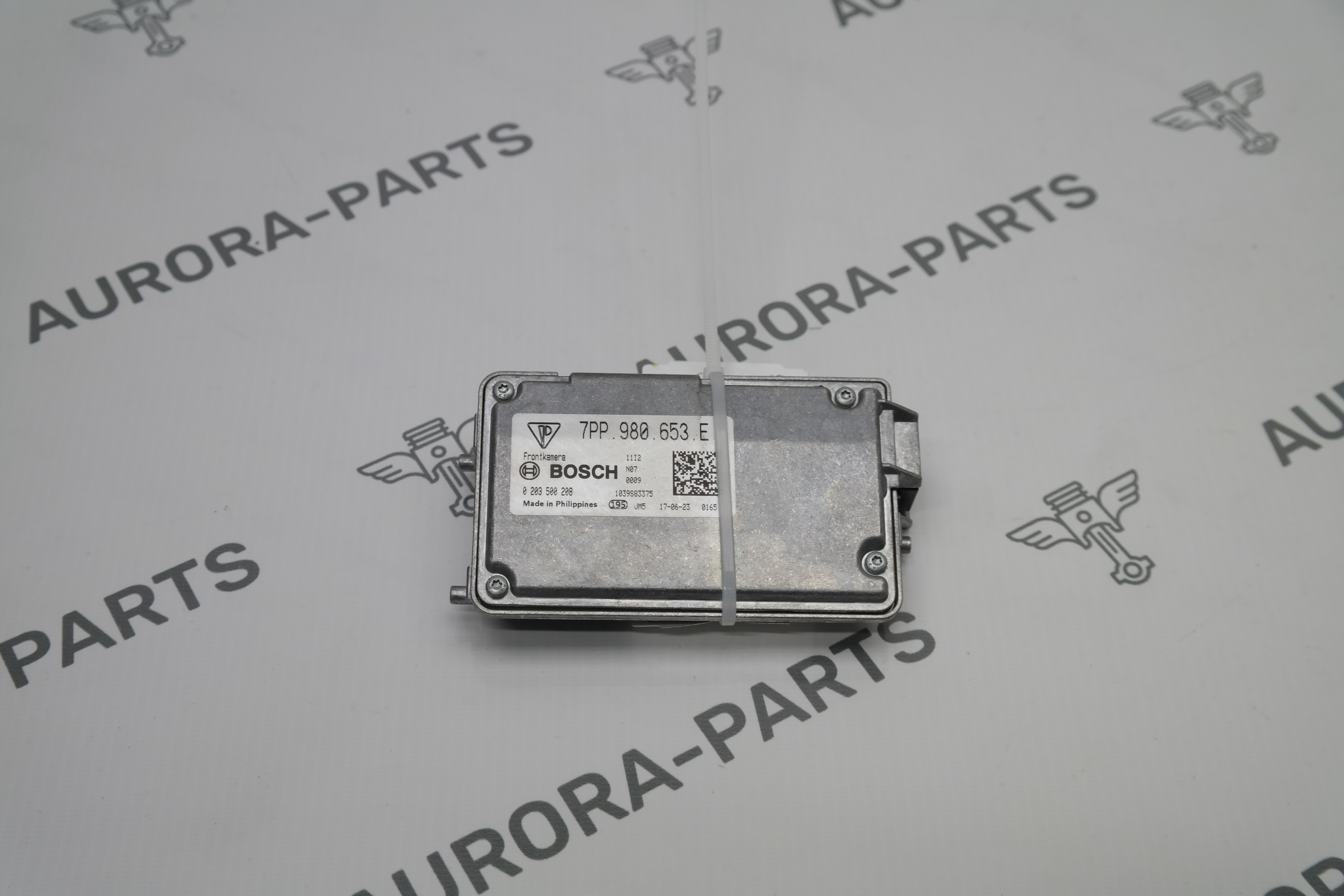 Камера на лобовом стекле Porsche Cayenne