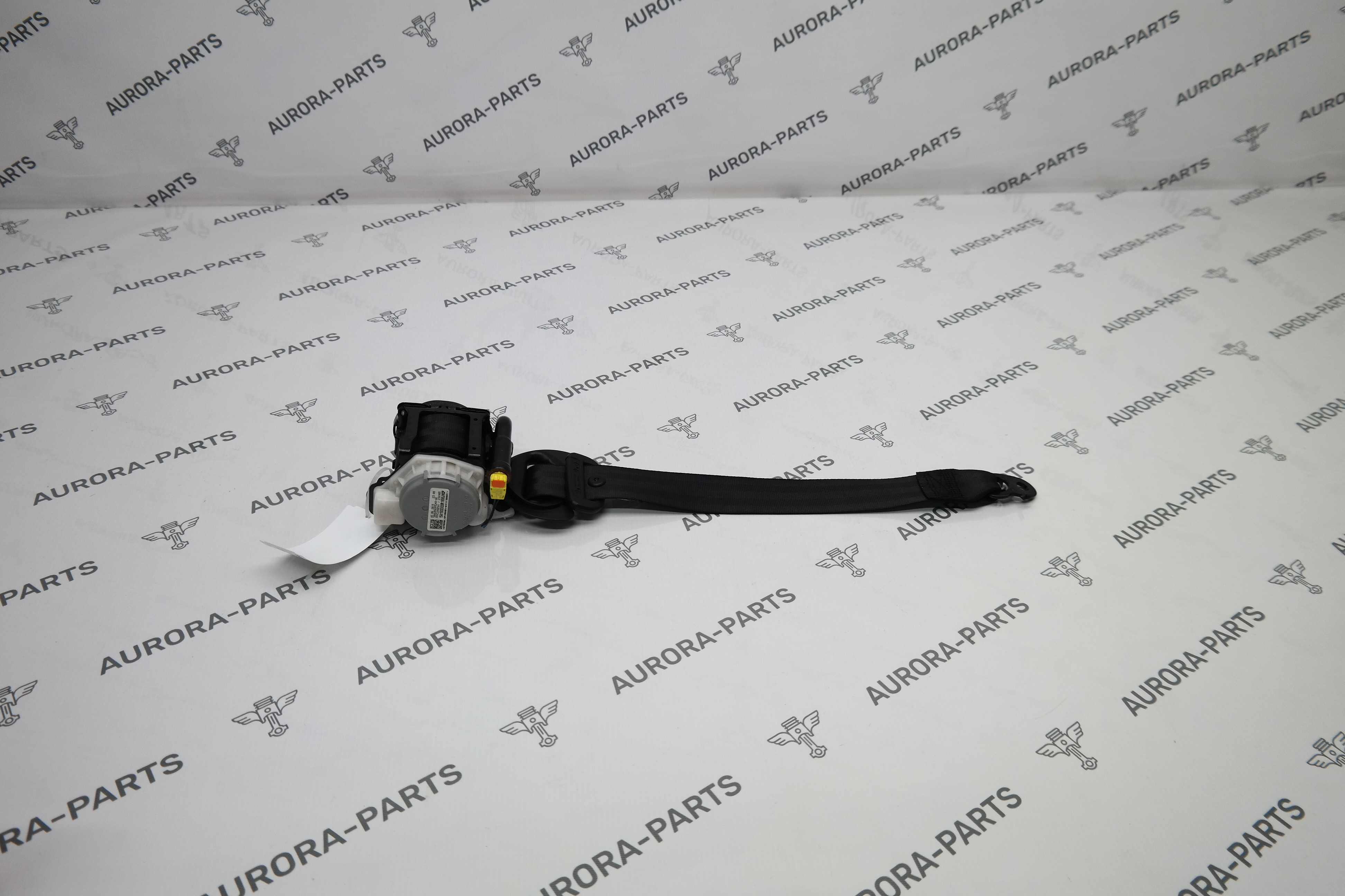 Ремень безопасности задний RH VW Touareg