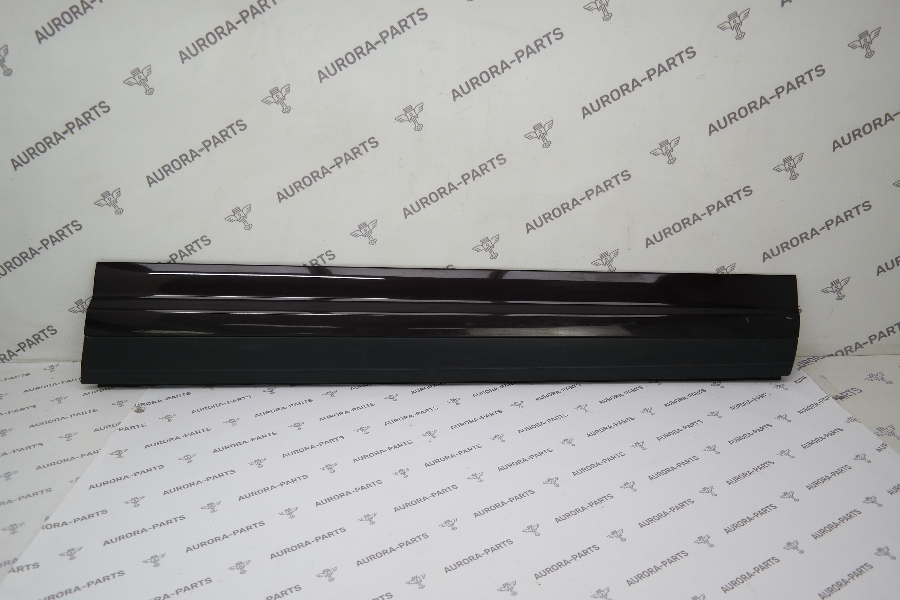 Молдинг передней двери нижний RH Porsche Cayenne