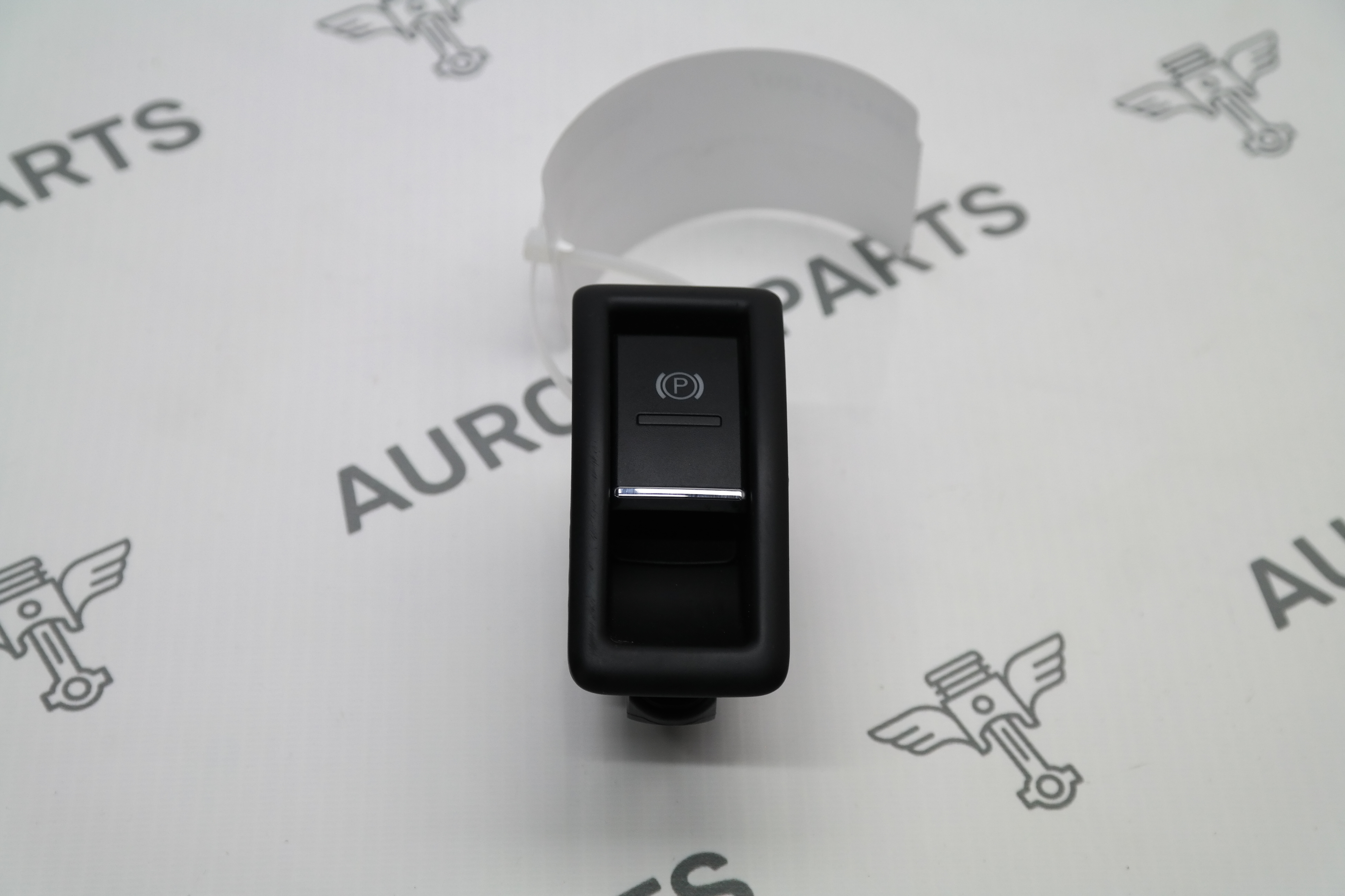 Кнопка ручника Porsche Cayenne