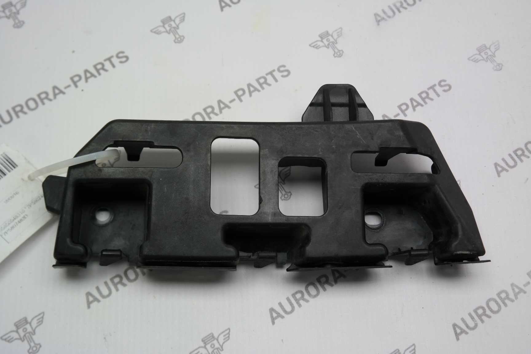 Кронштейн заднего бампера LH Porsche Cayenne