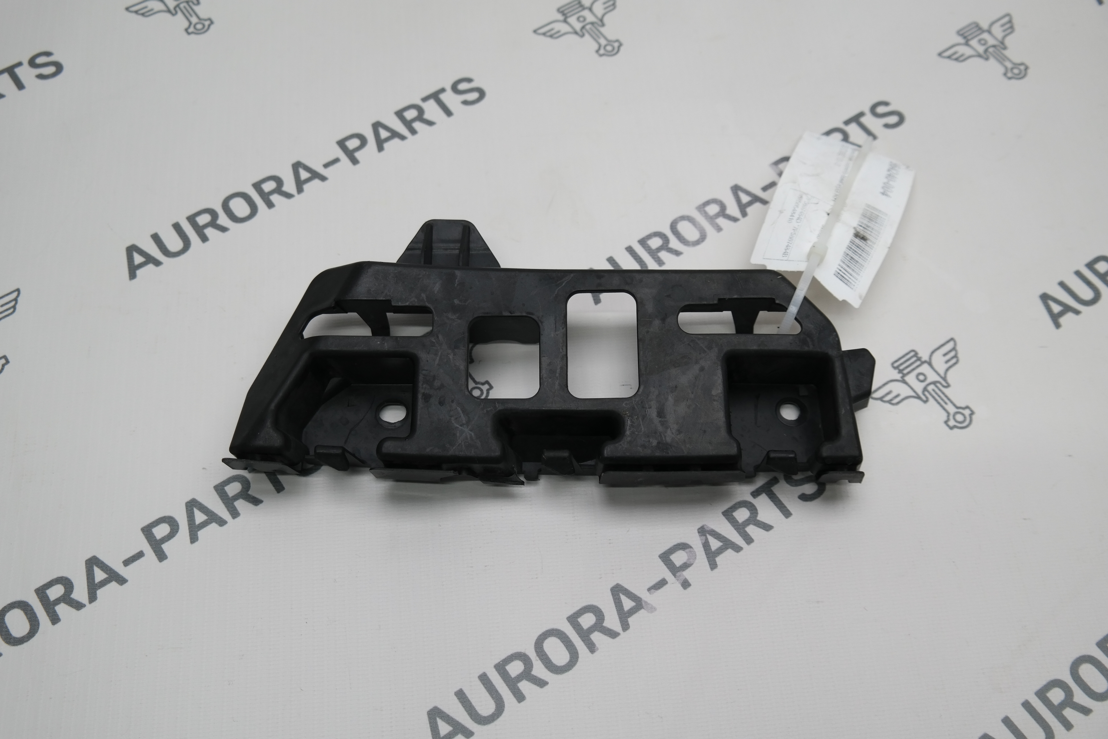 Кронштейн заднего бампера RH Porsche Cayenne