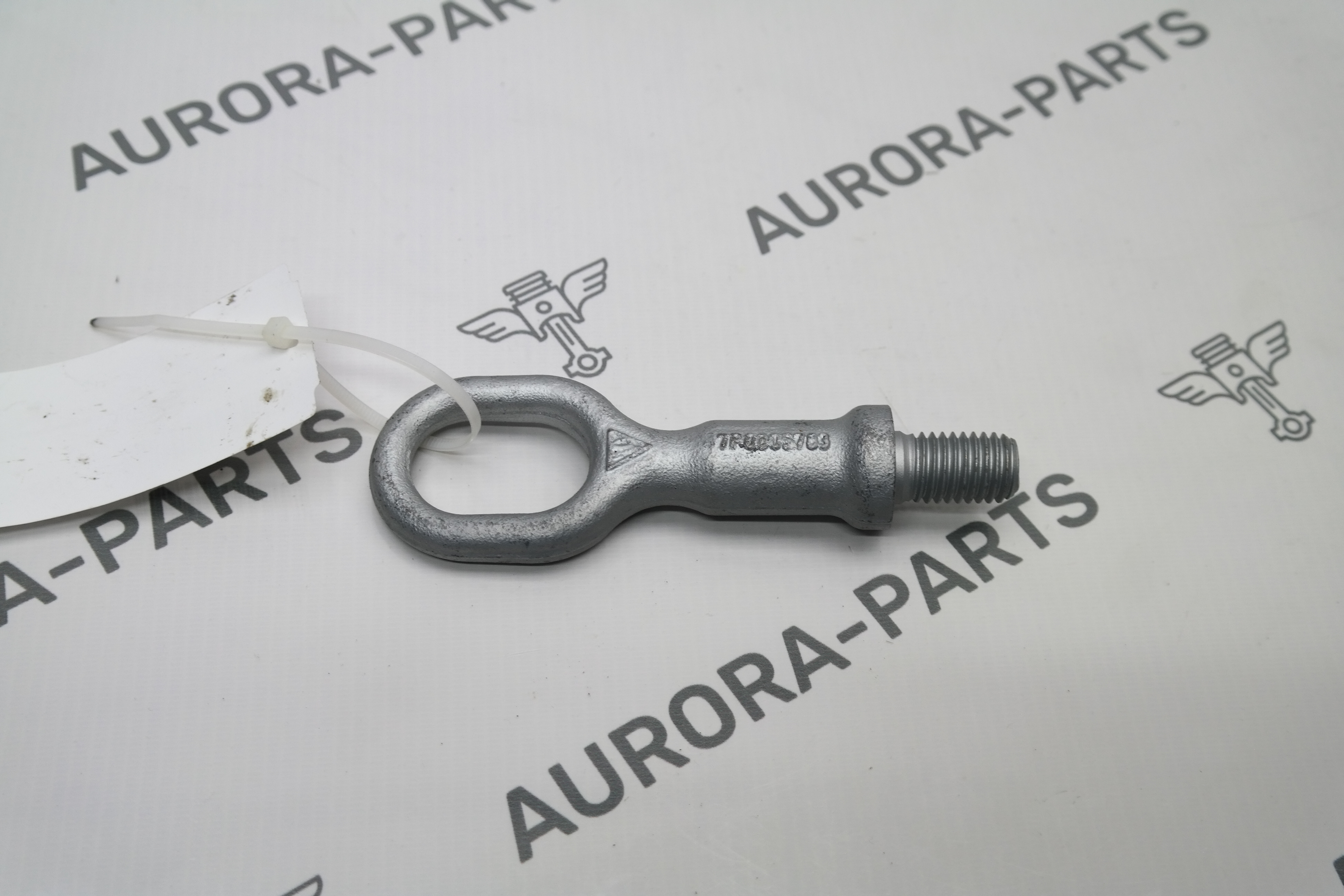 Крюк буксировочный Porsche Cayenne