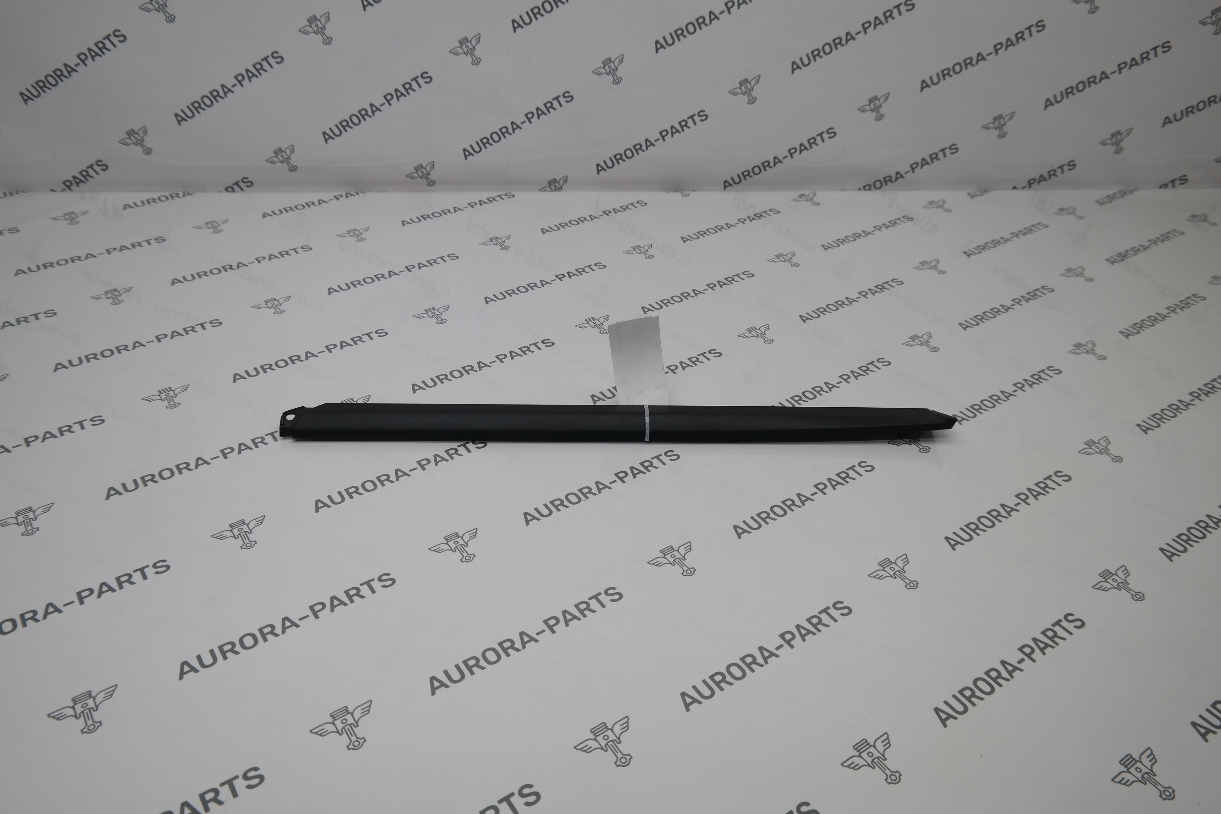 Накладка наружнего порога задняя RH Porsche Cayenne