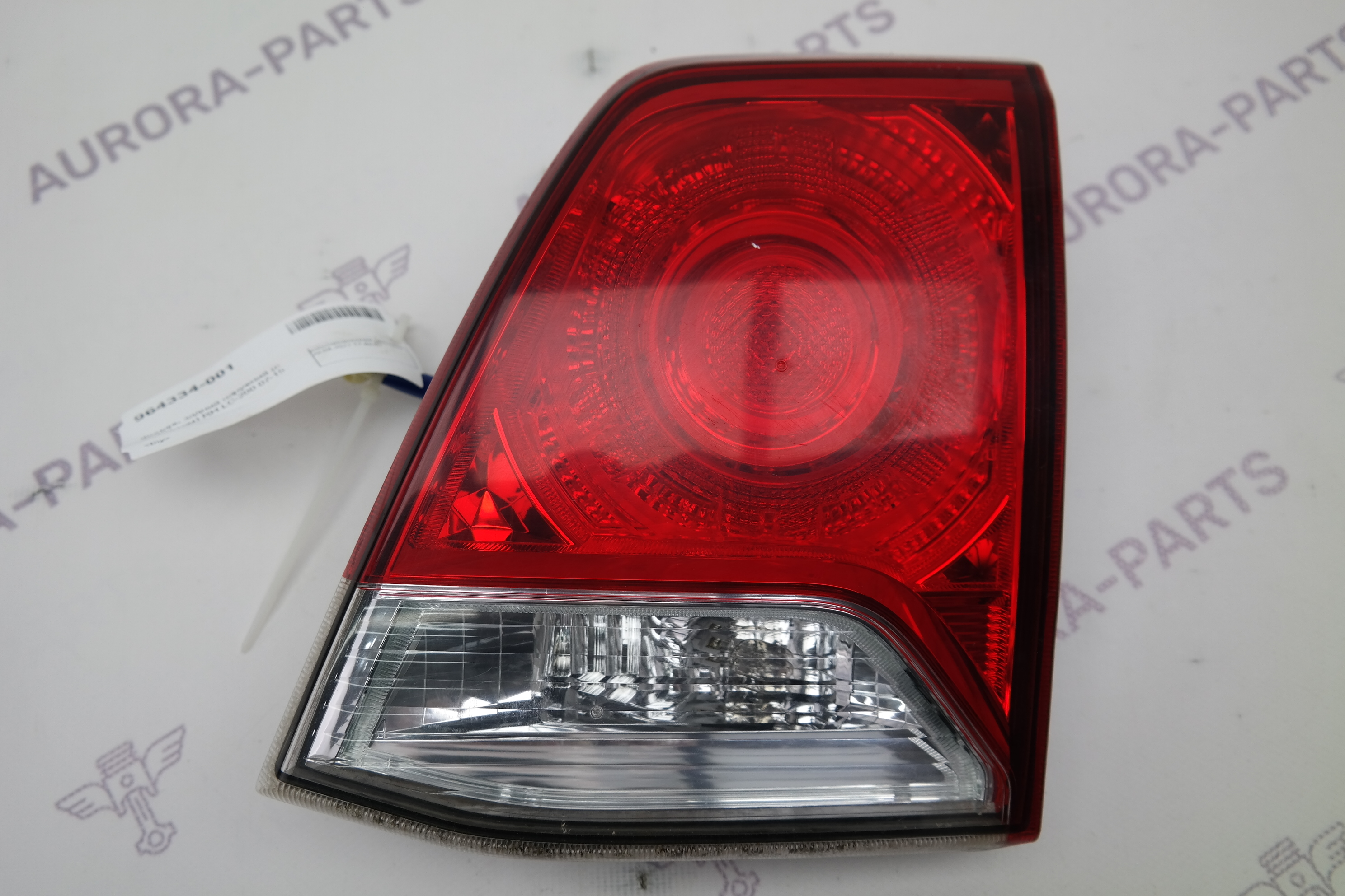 Фонарь задний RH внутренний (в крышку багажника) с дефектом Toyota Land Cruiser