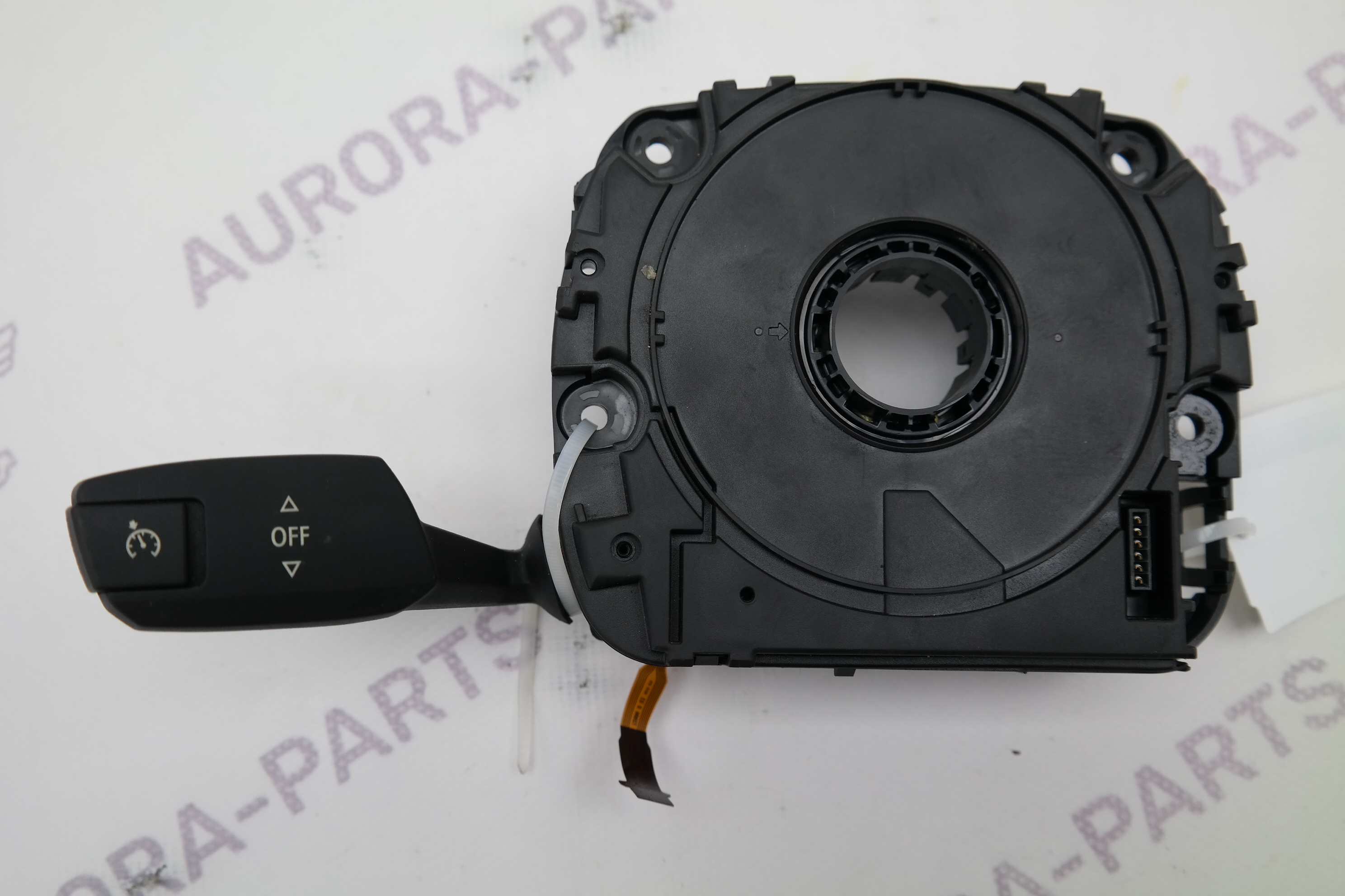 Коммутационный центр SZL в рулевой колонке (без подрулевых переключателей) BMW X6