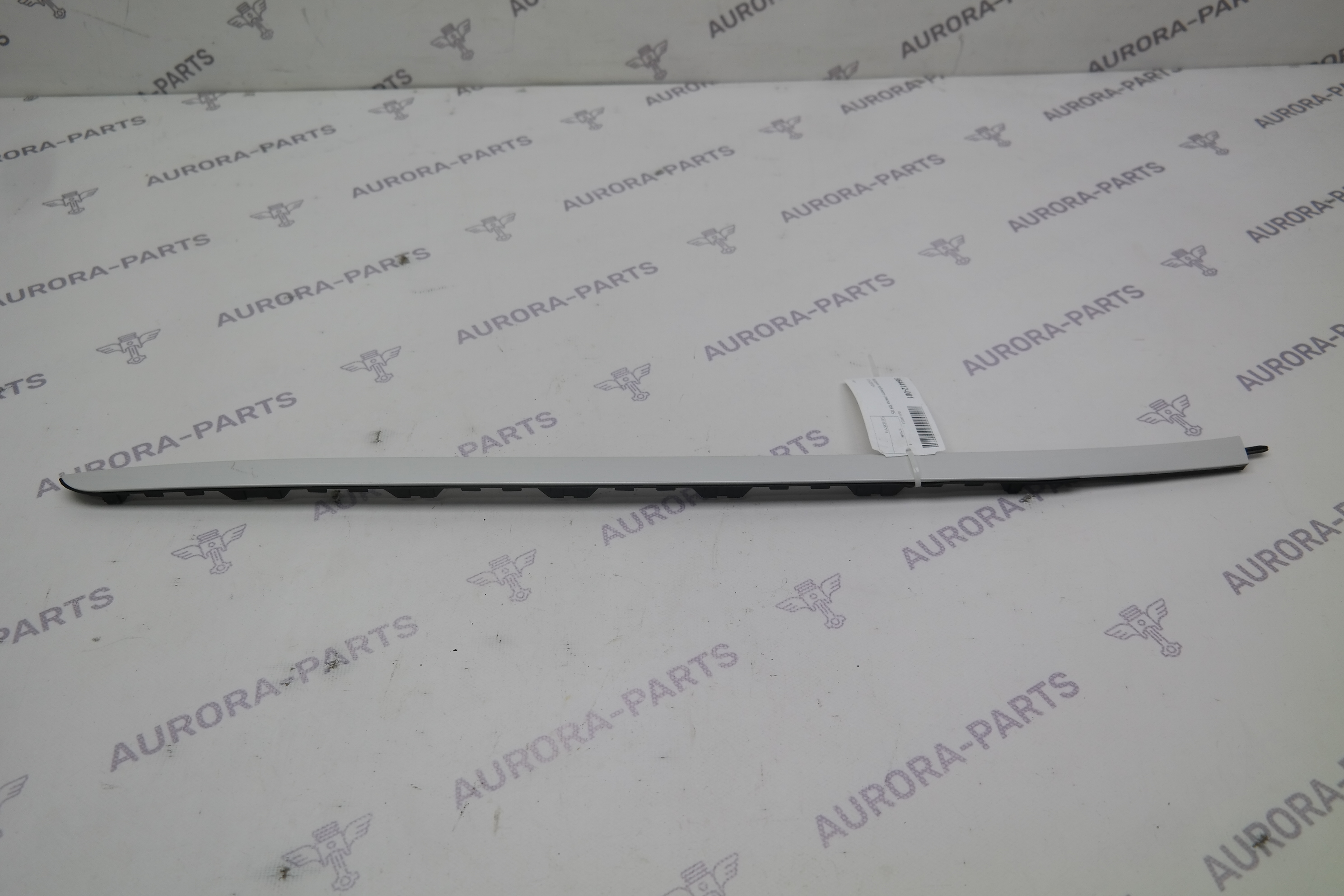 Молдинг лобового стекла RH BMW X5