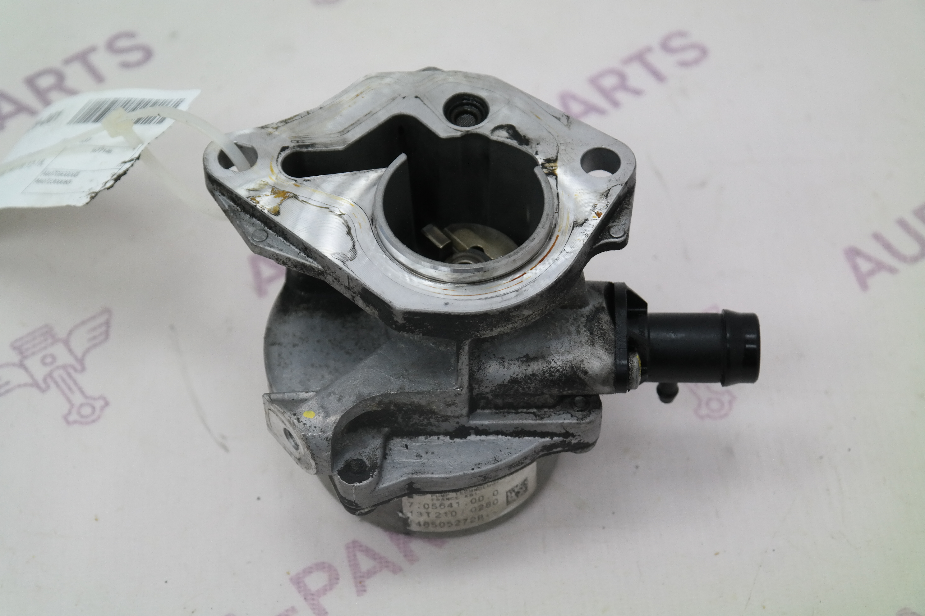 Насос вакуумный Mercedes A-Klasse