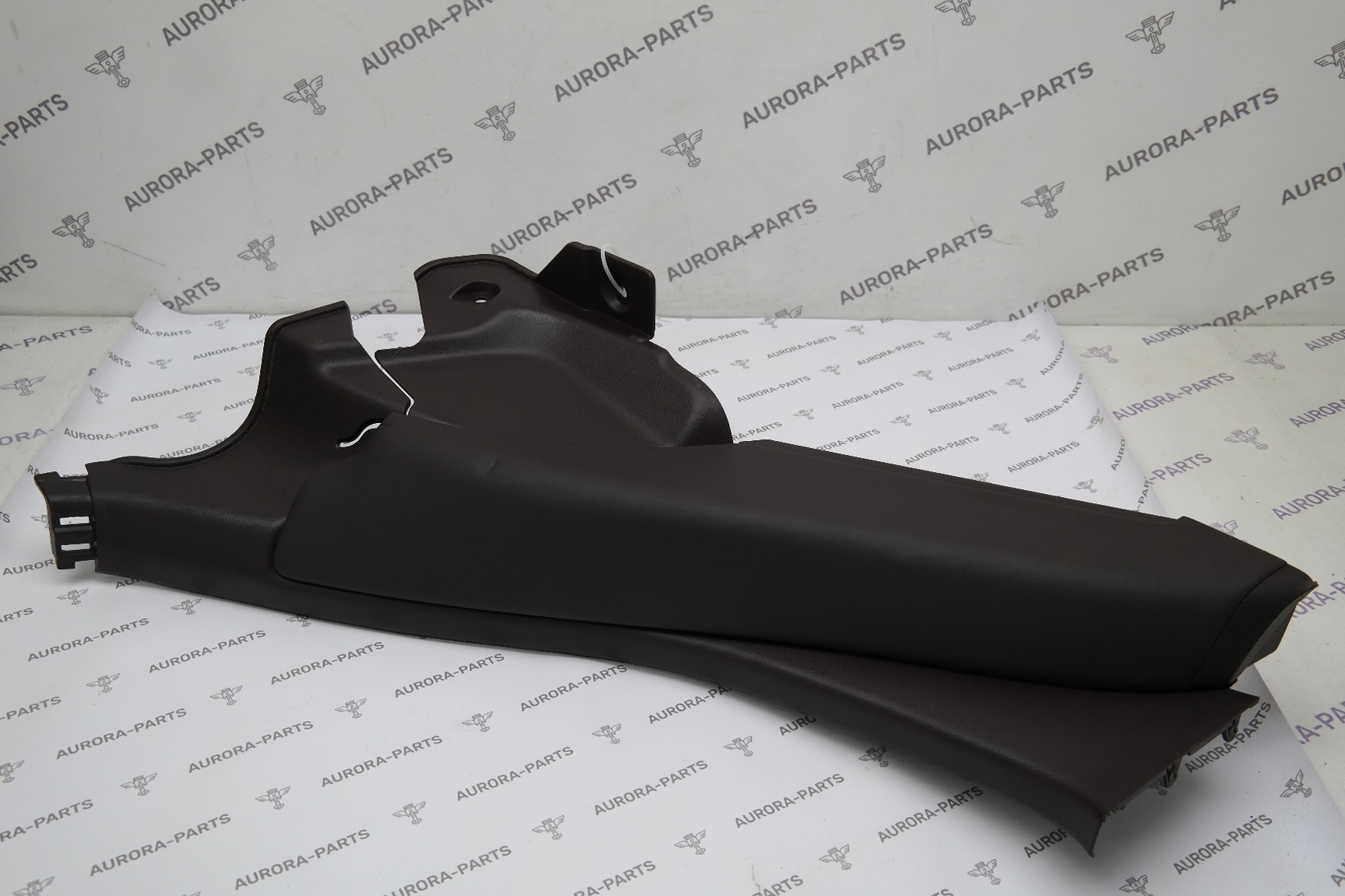 Обшивка стойки C нижняя LH Lexus RX