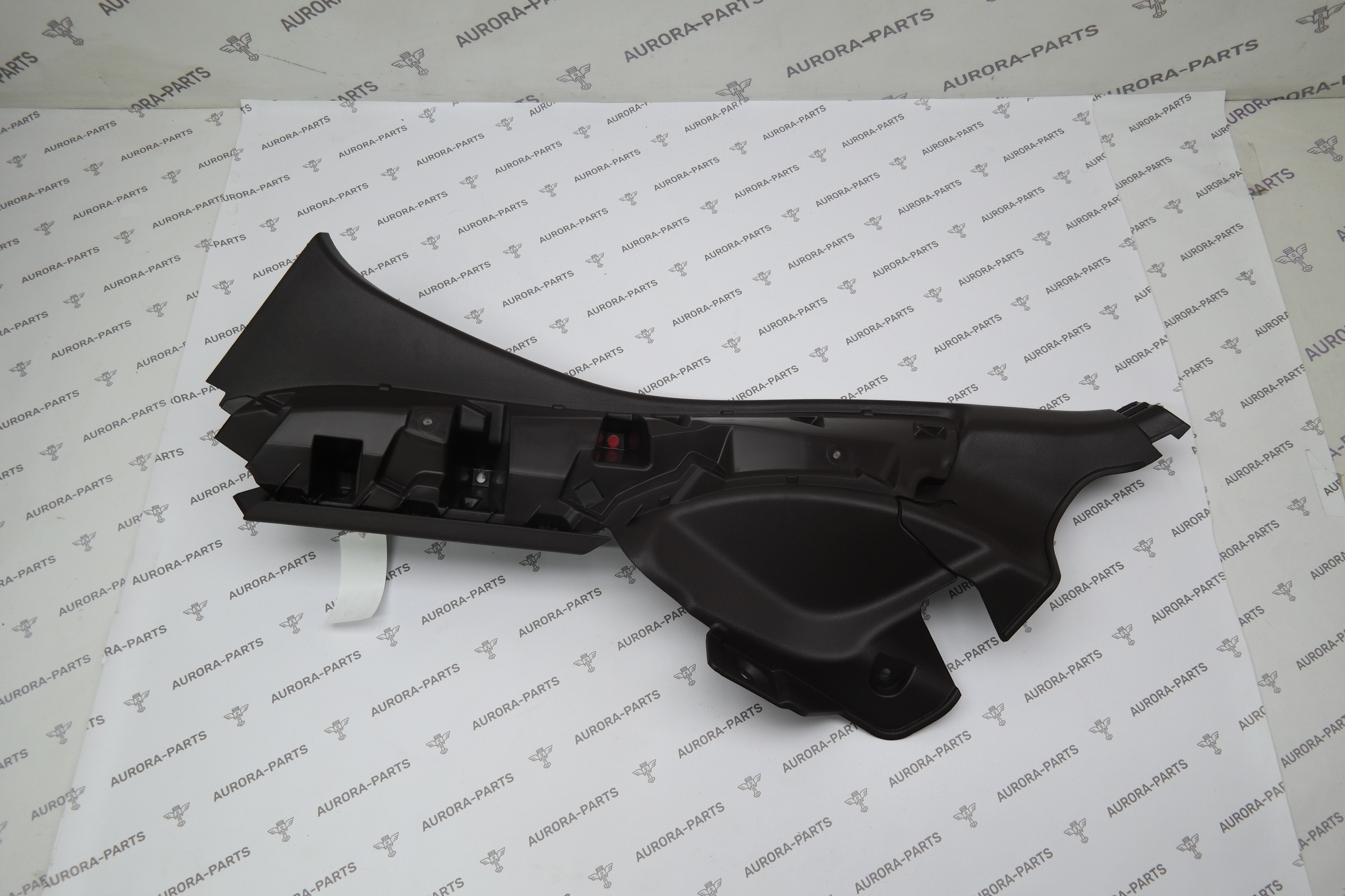 Обшивка стойки C нижняя LH Lexus RX