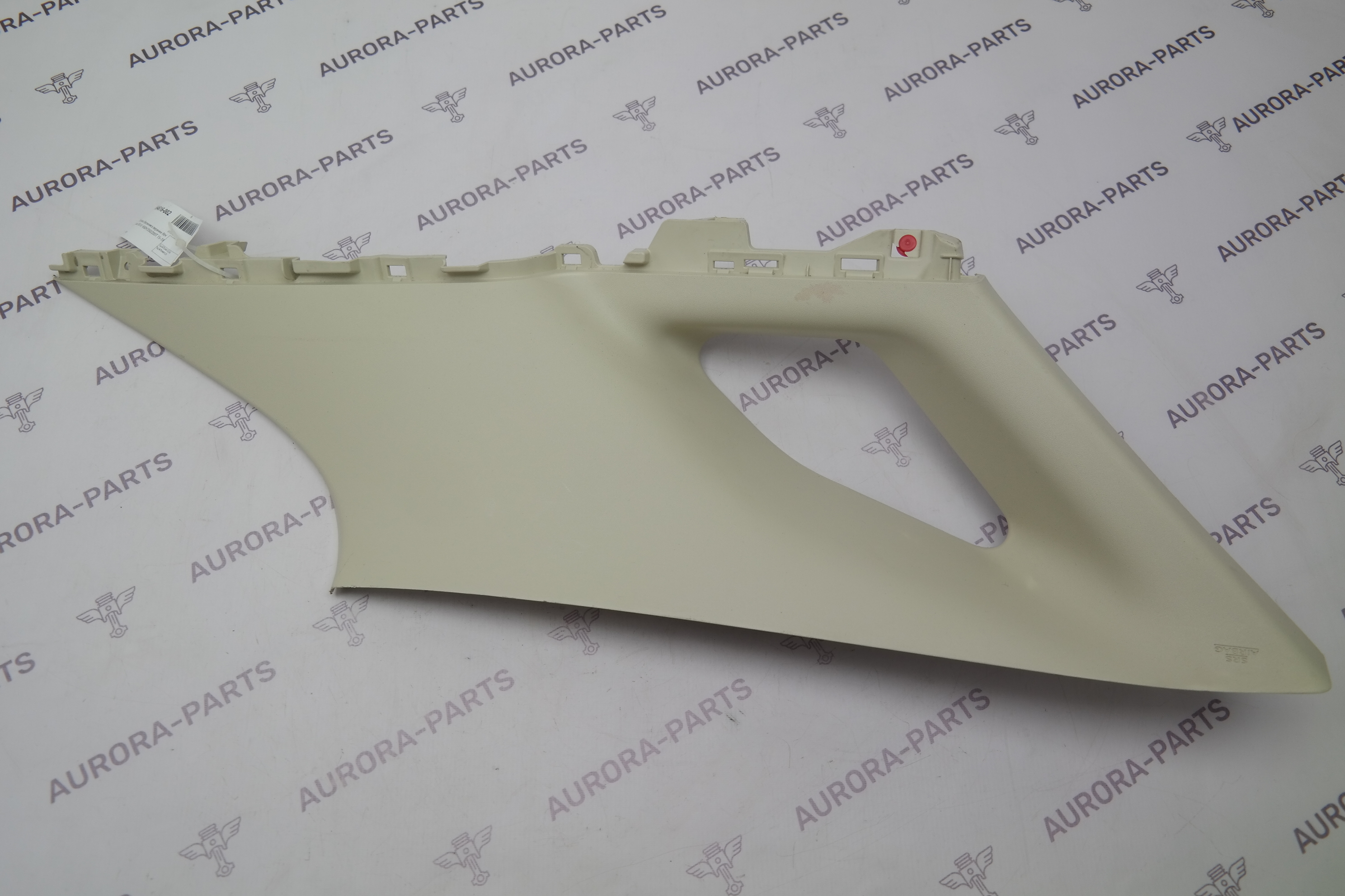 Обшивка багажника верхняя RH Lexus RX