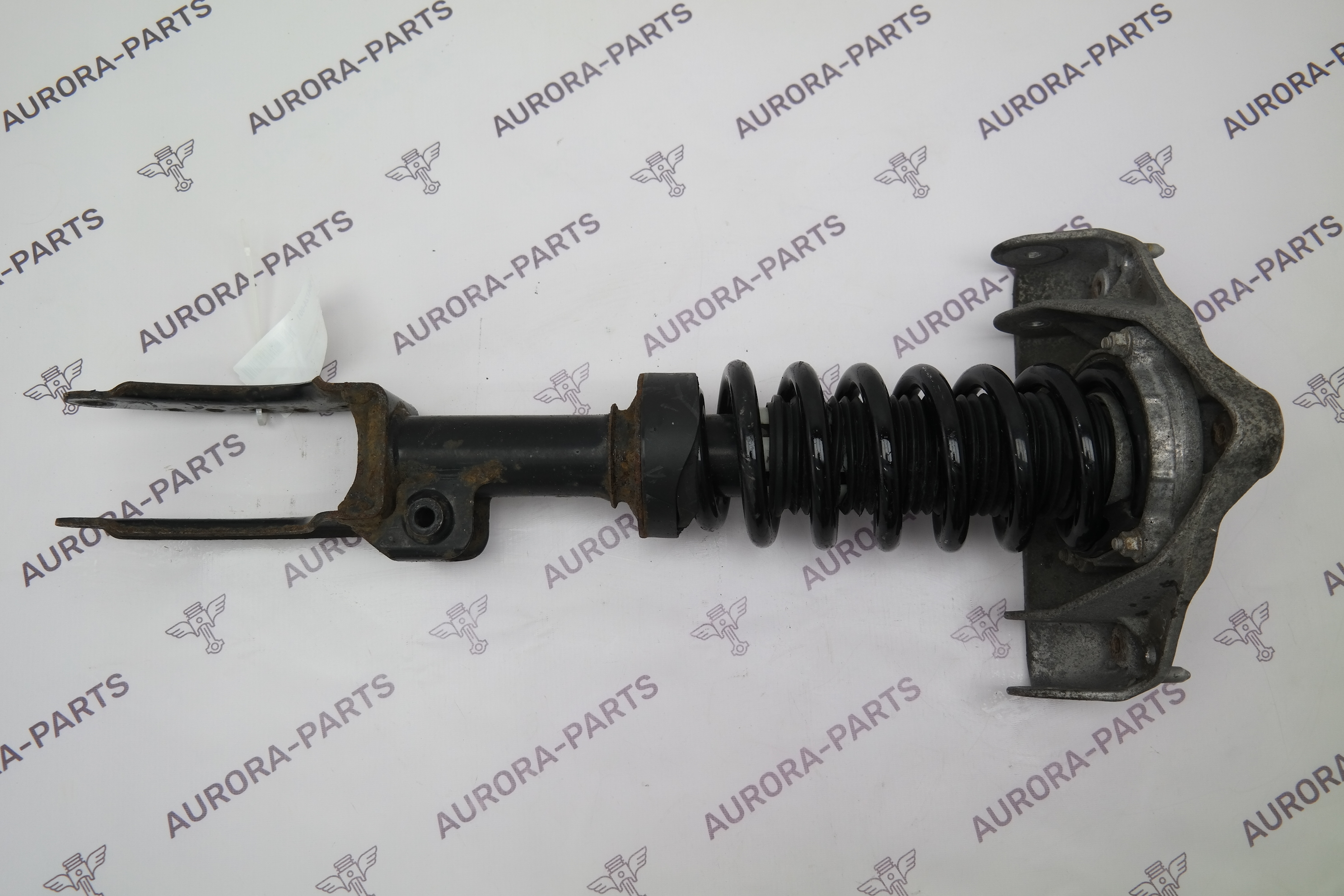 Стойка амортизационная передней подвески в сборе RH Audi Q7