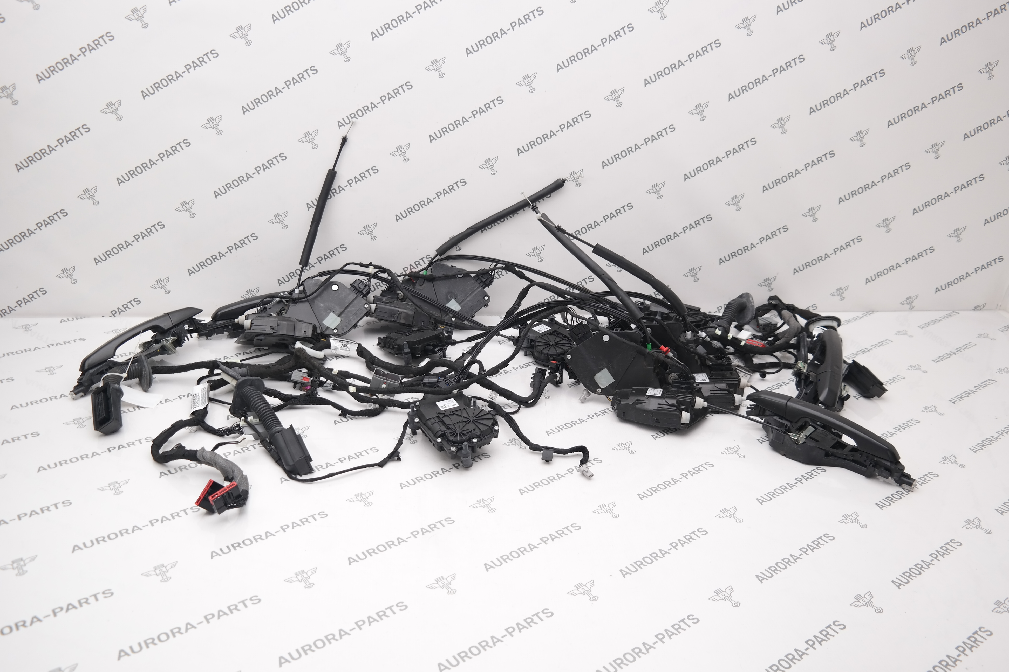 Комплект замков и доводчиков + дверные ручки с проводкой (бесключ) Land Rover Discovery