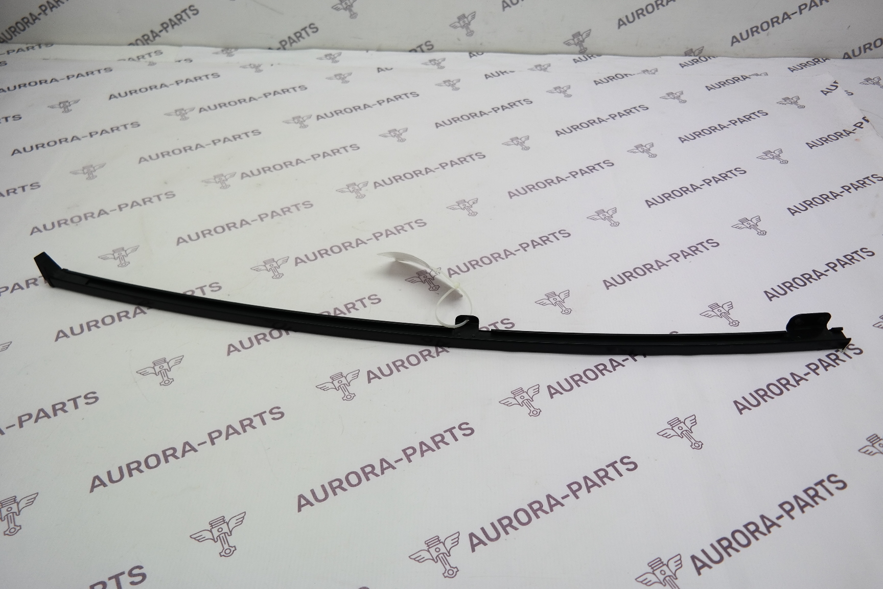 Направляющая стекла задней двери (перемычка) LH Toyota Land Cruiser Prado 1GDFTV