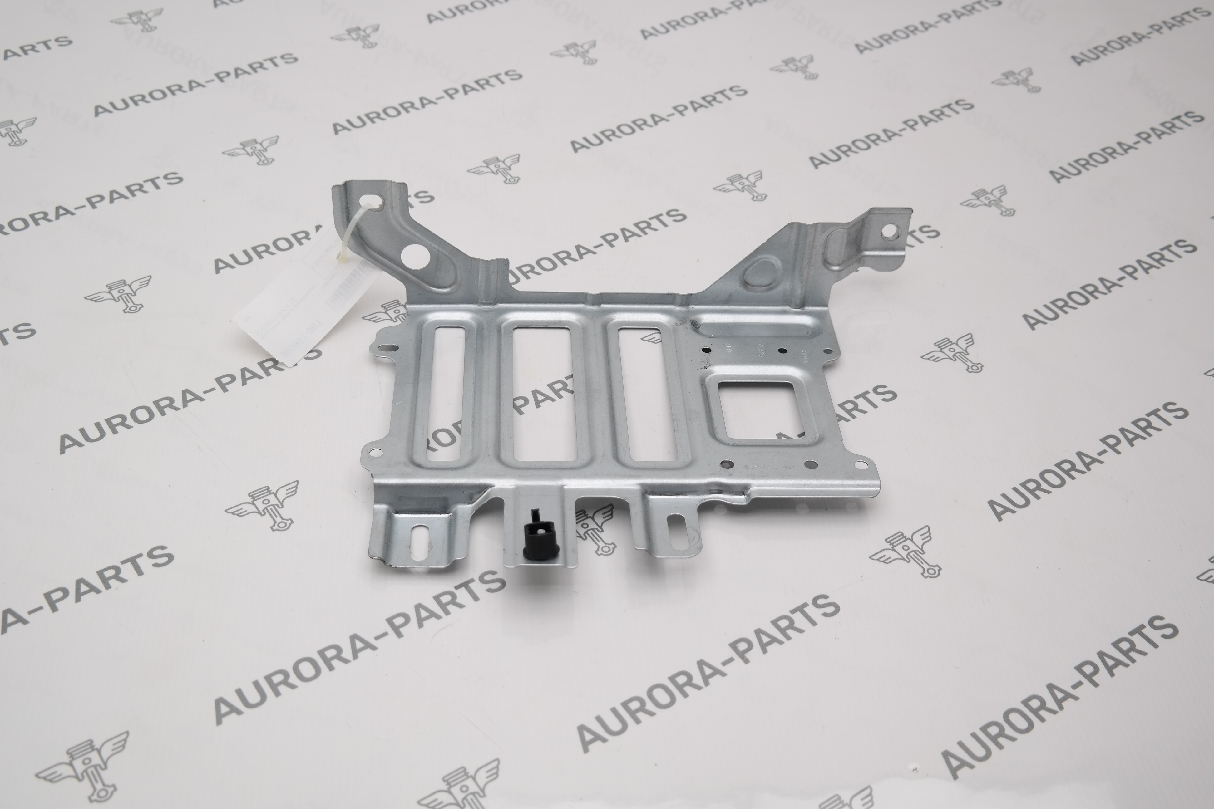 Кронштейн блока управления Land Rover Defender