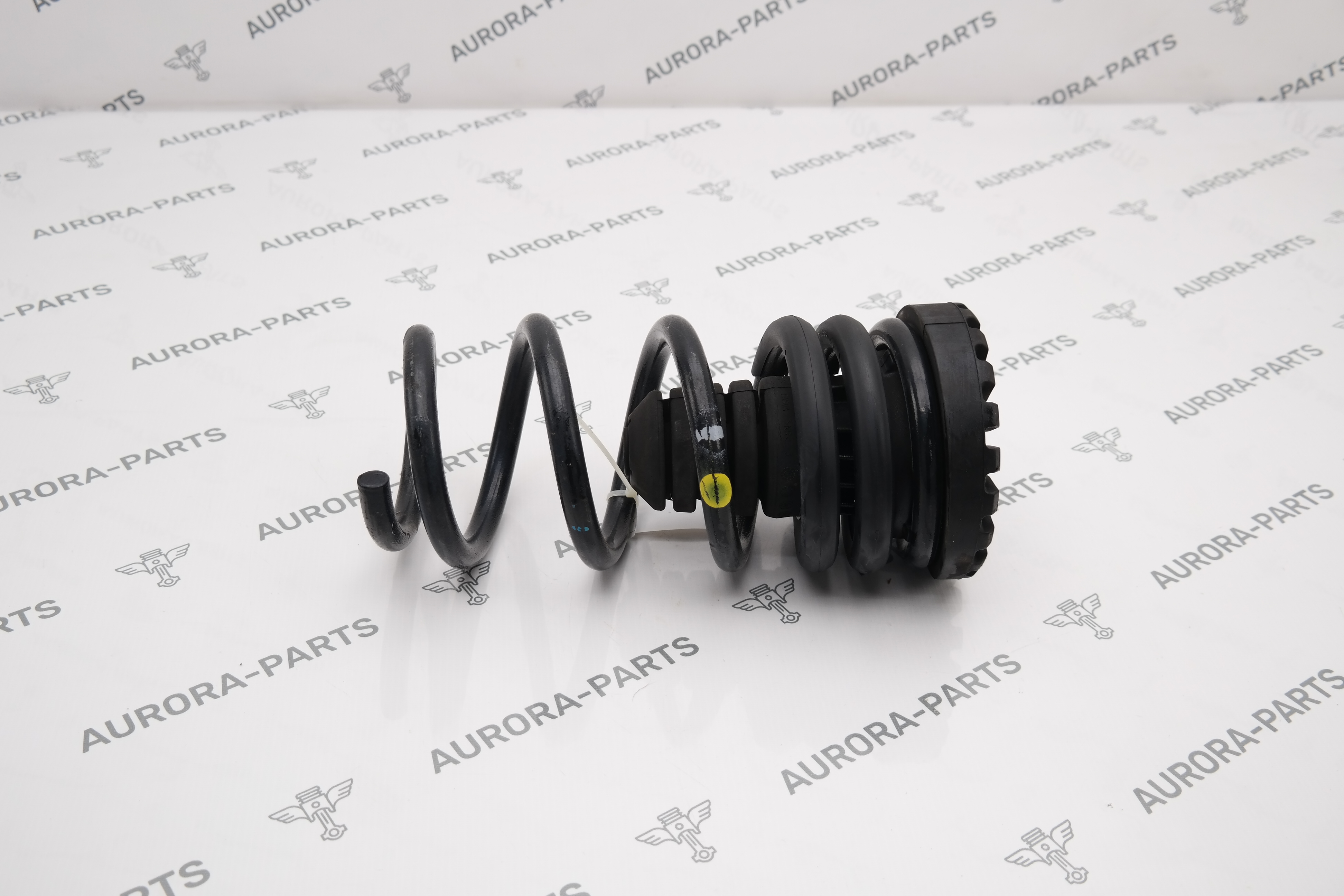 Пружина задняя LH=RH Land Rover Defender