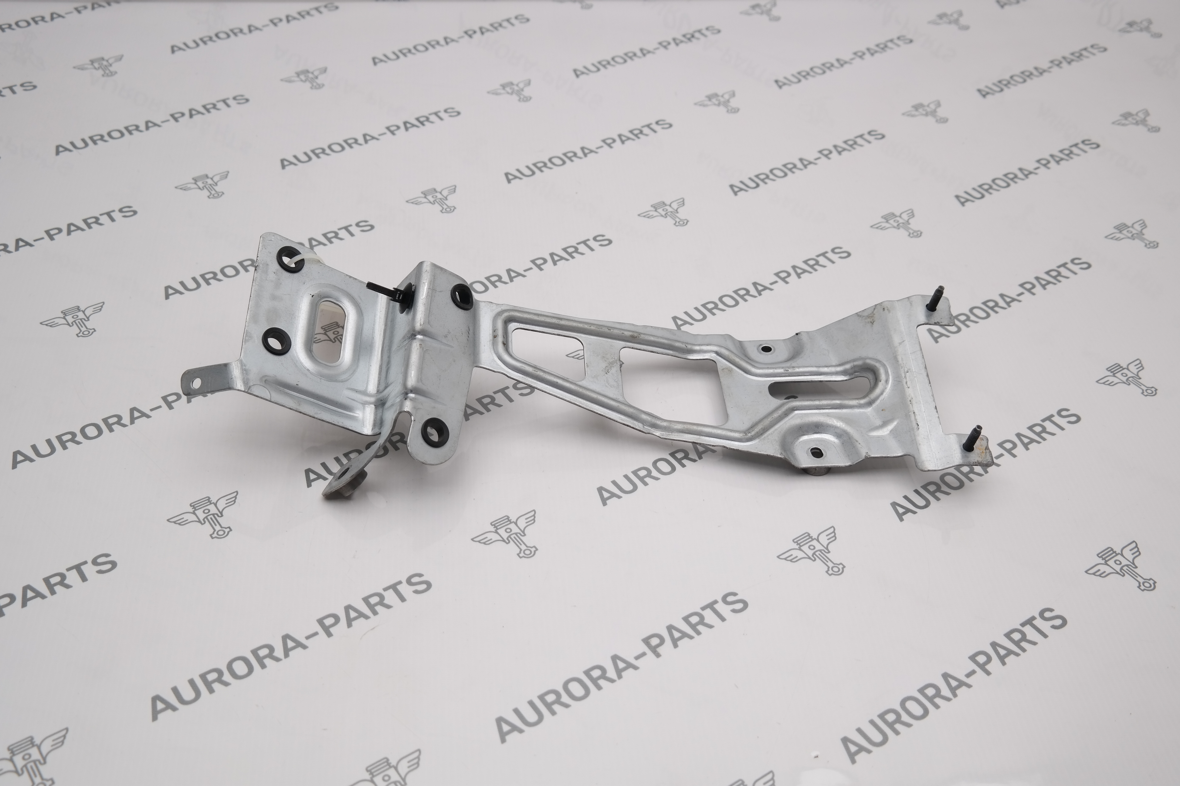 Кронштейн блока предохранителей Land Rover Defender