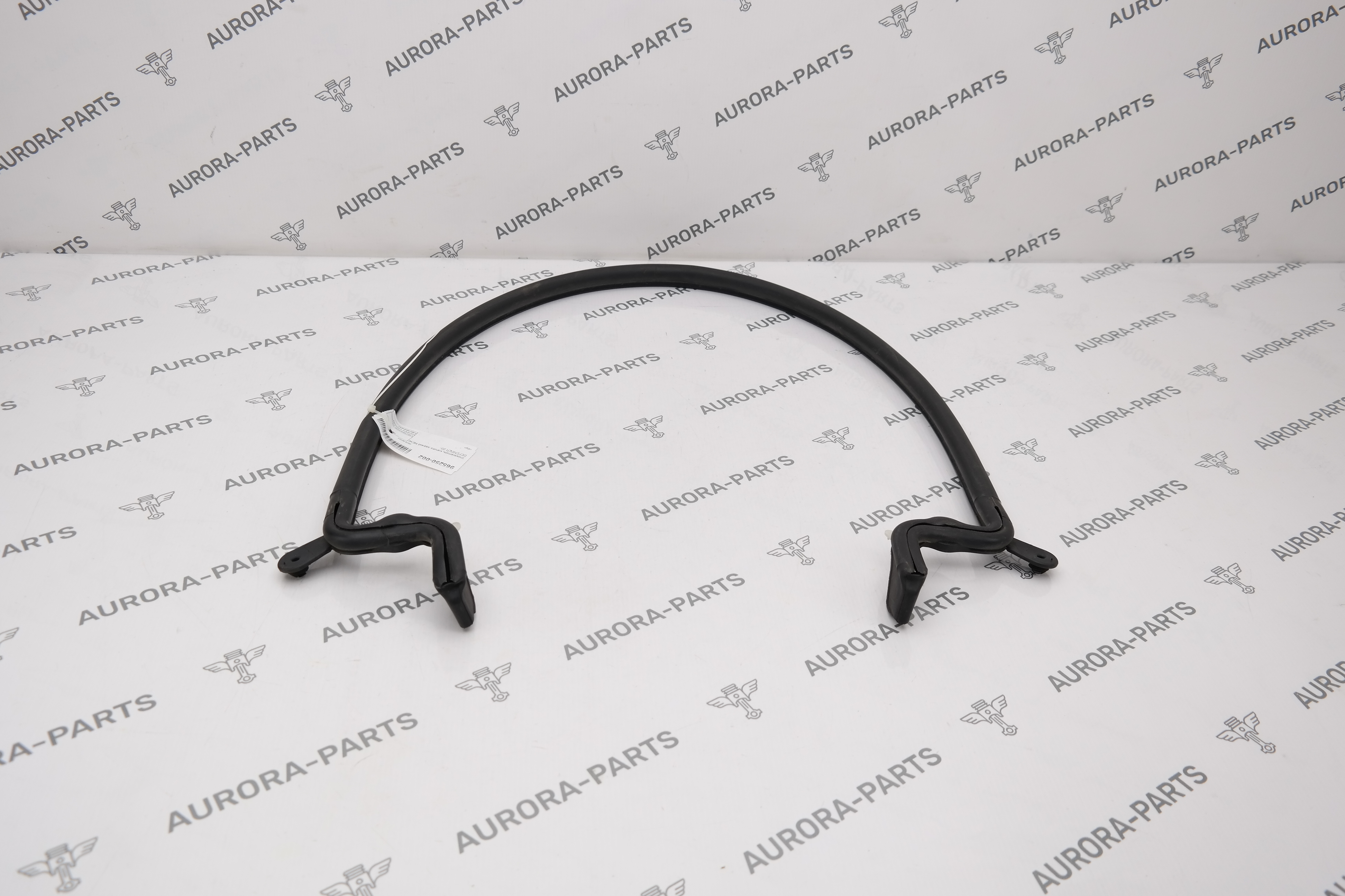 Уплотнитель капота задний Land Rover Defender