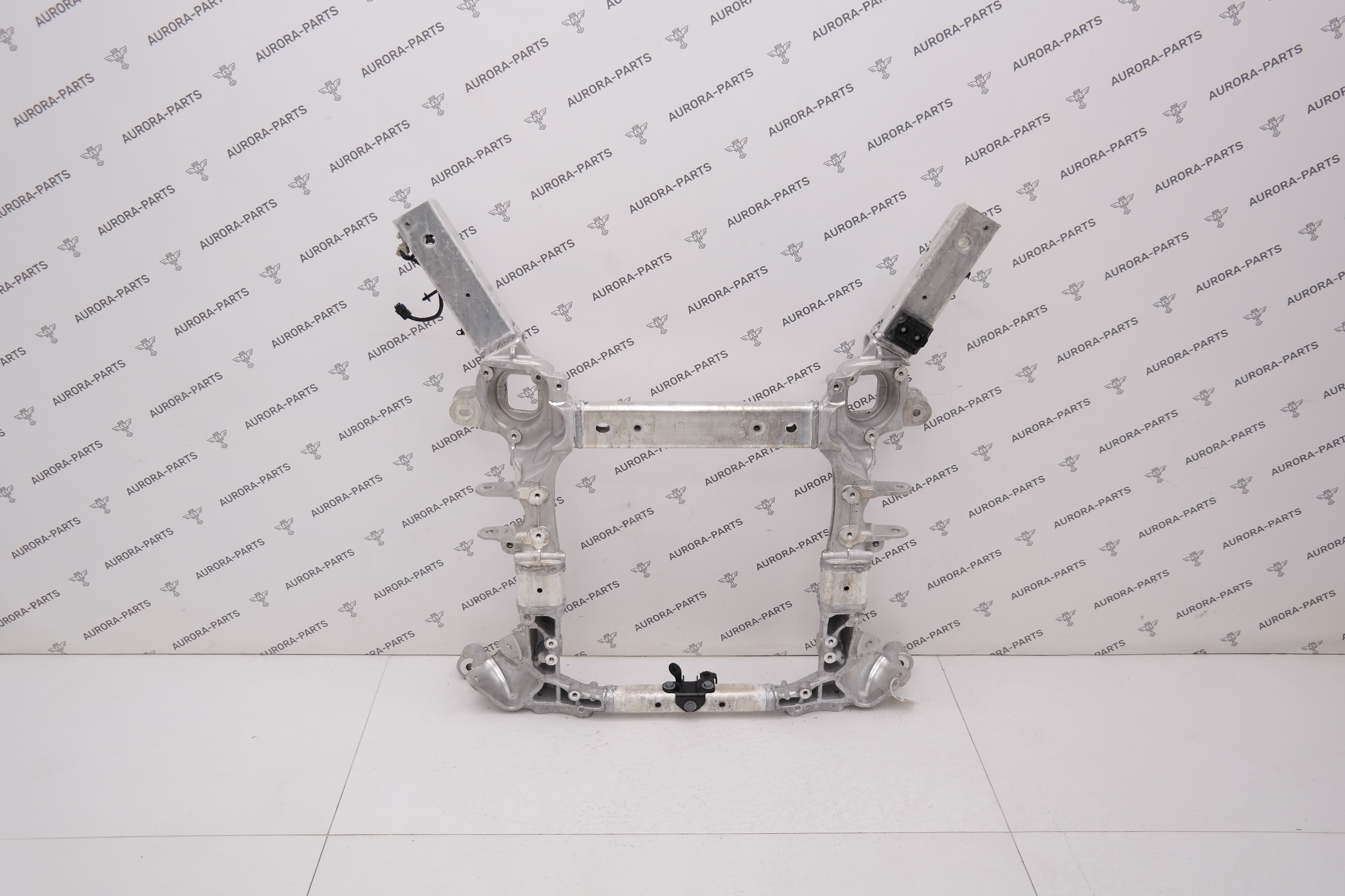 Подрамник передней подвески Land Rover Range Rover Sport