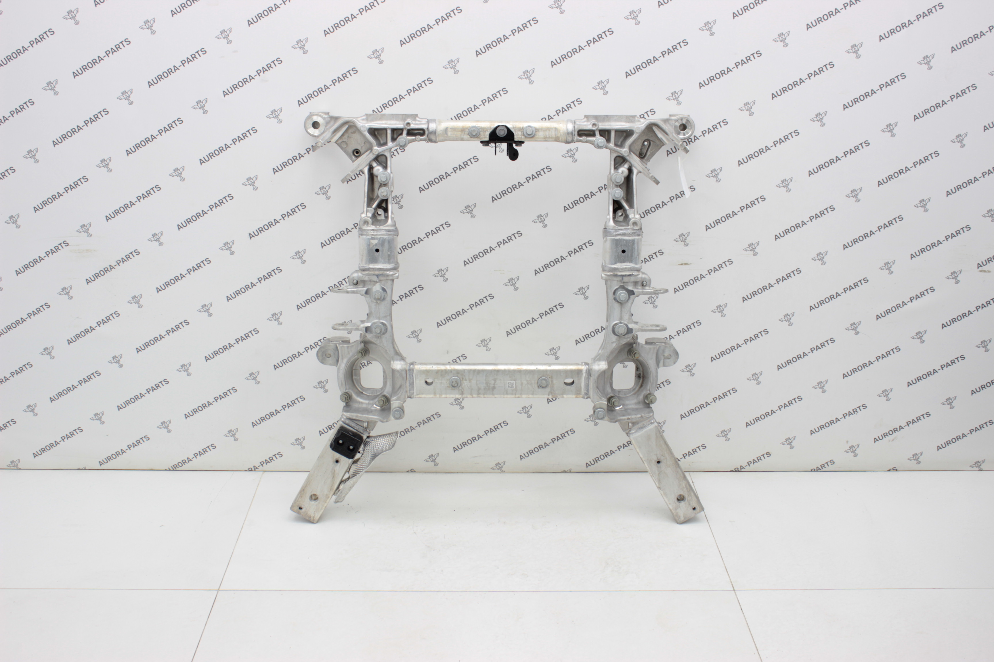 Подрамник передней подвески Land Rover Range Rover Sport