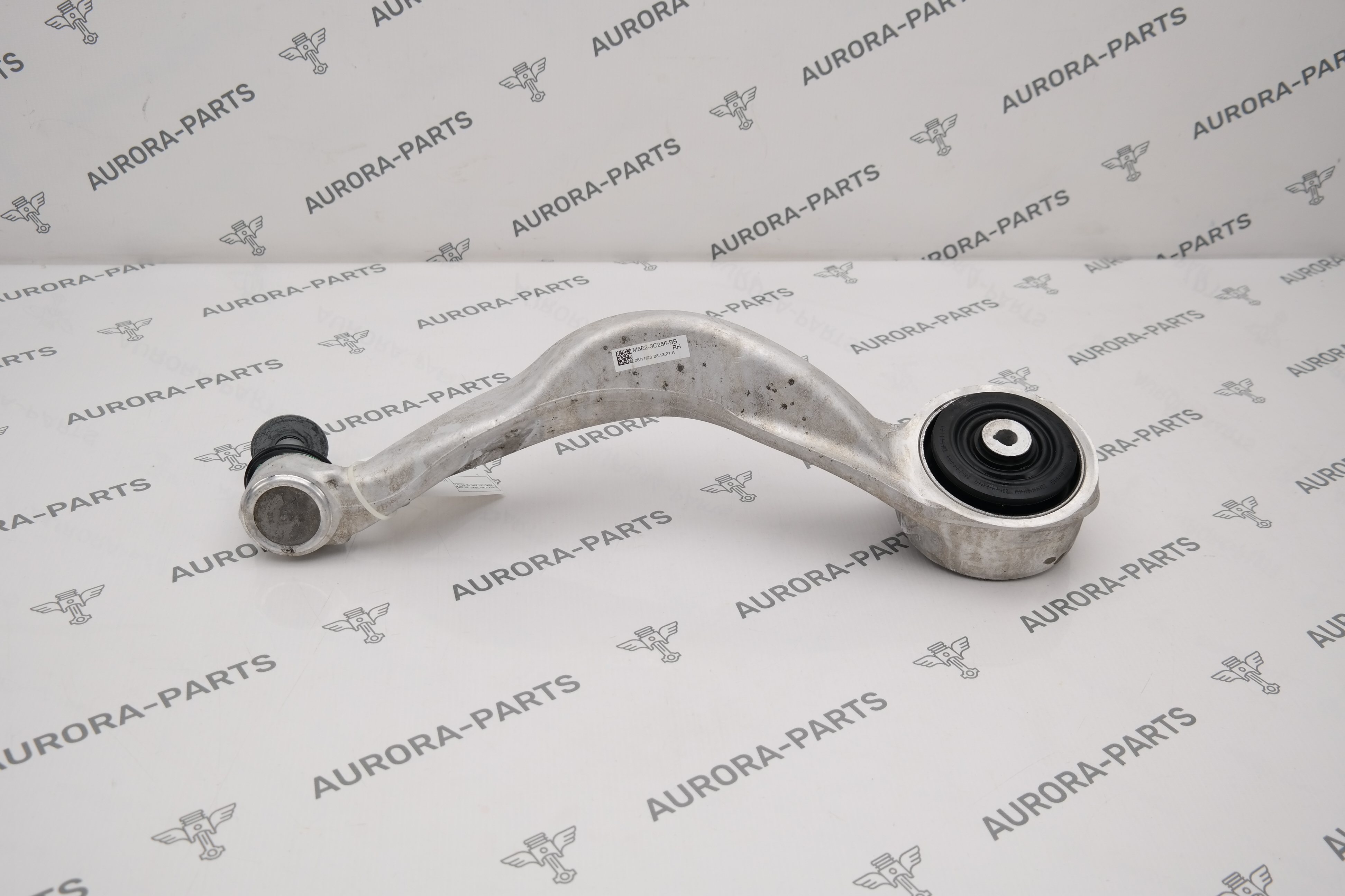 Рычаг нижний продольный передней подвески RH Land Rover Range Rover Sport