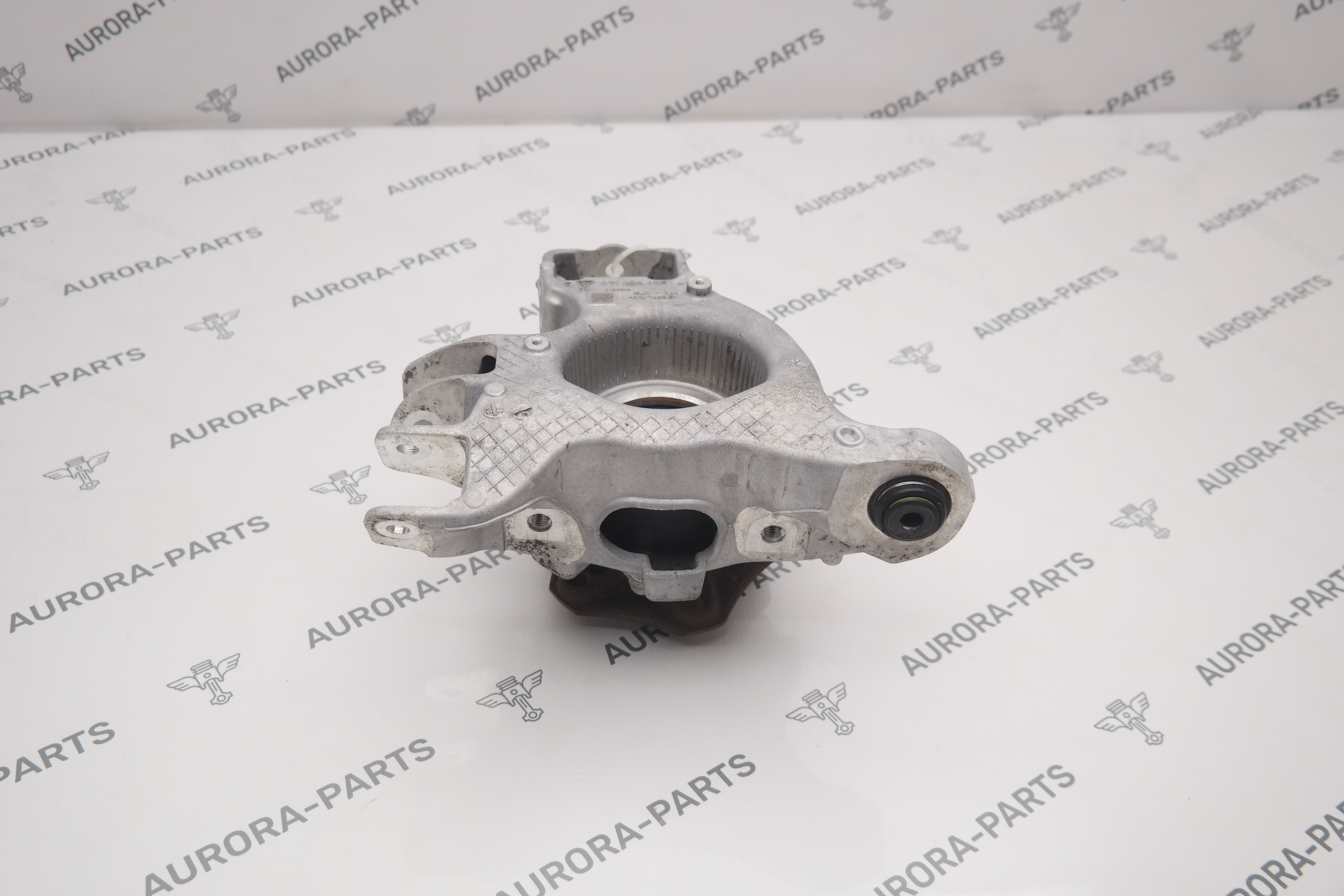 Кулак поворотный задней подвески LH Porsche Panamera