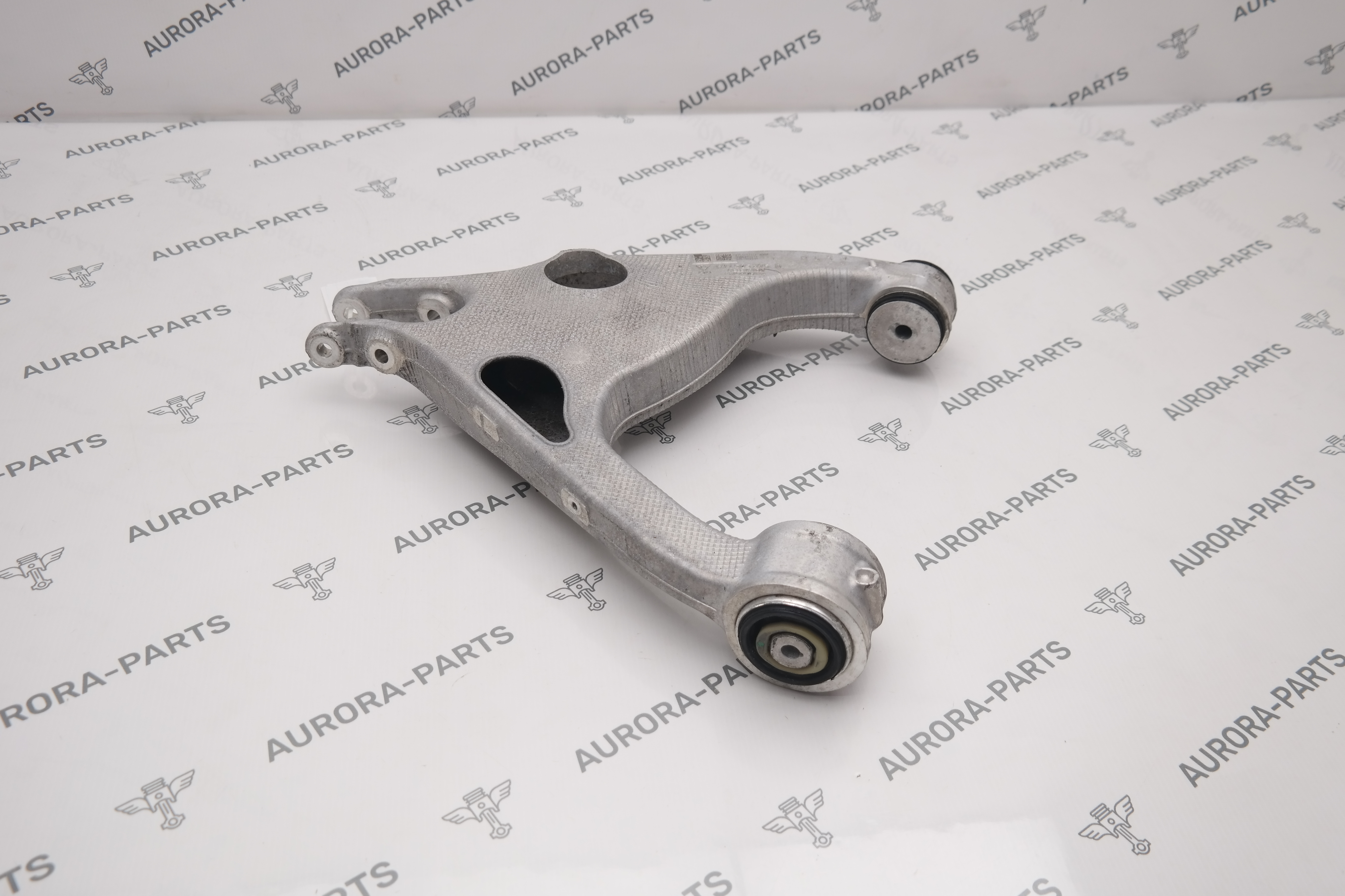 Рычаг поперечный нижний задней подвески LH Porsche Panamera