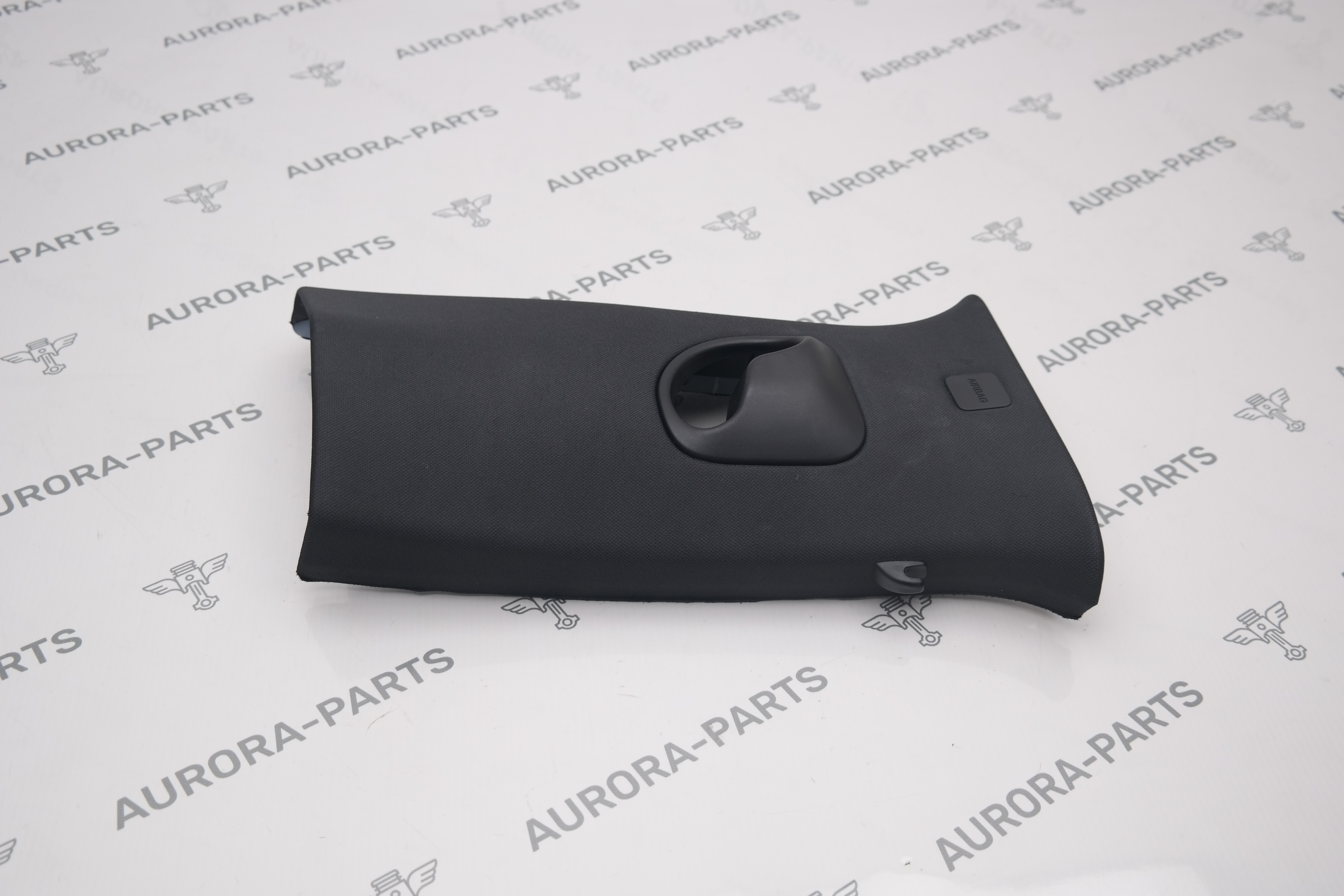 Обшивка стойки B верхняя RH Land Rover Range Rover Sport