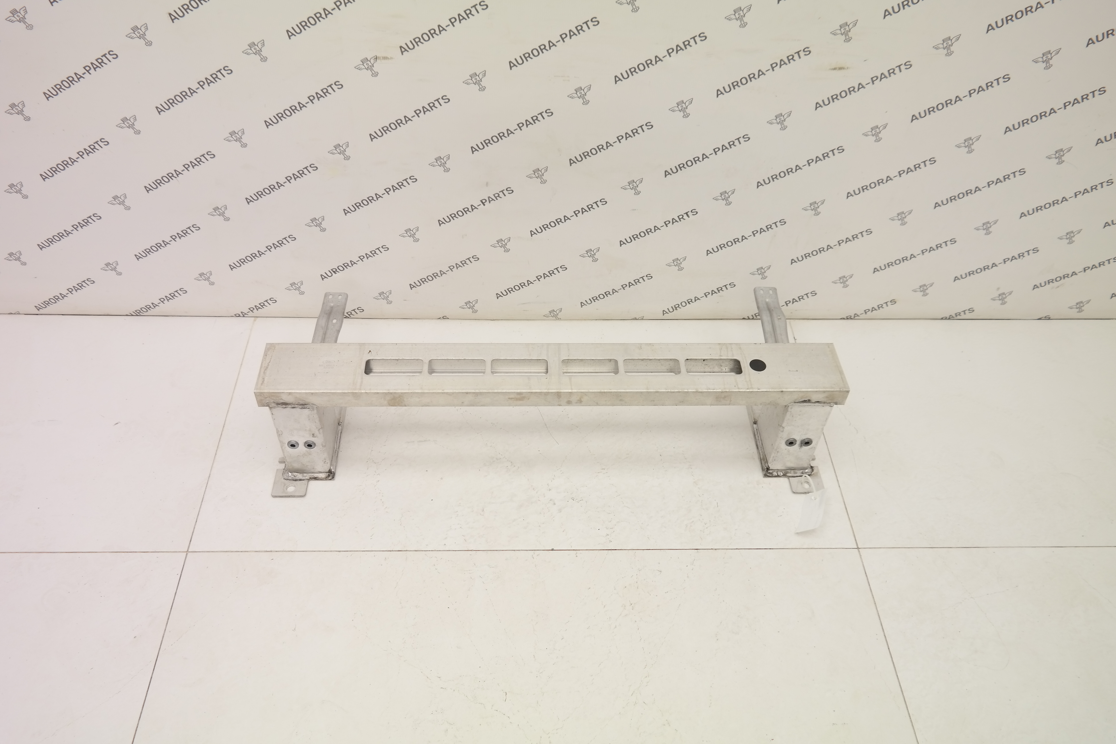 Усилитель переднего бампера Land Rover Range Rover Sport