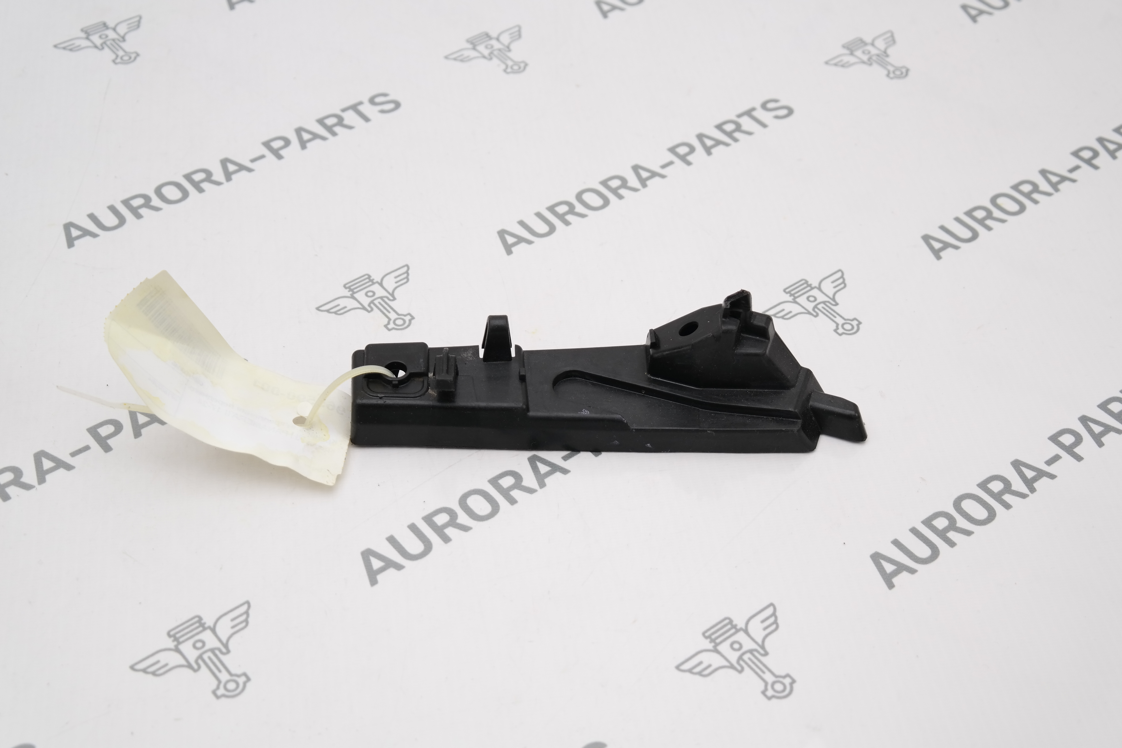 Кронштейн крепления переднего крыла RH Porsche Panamera