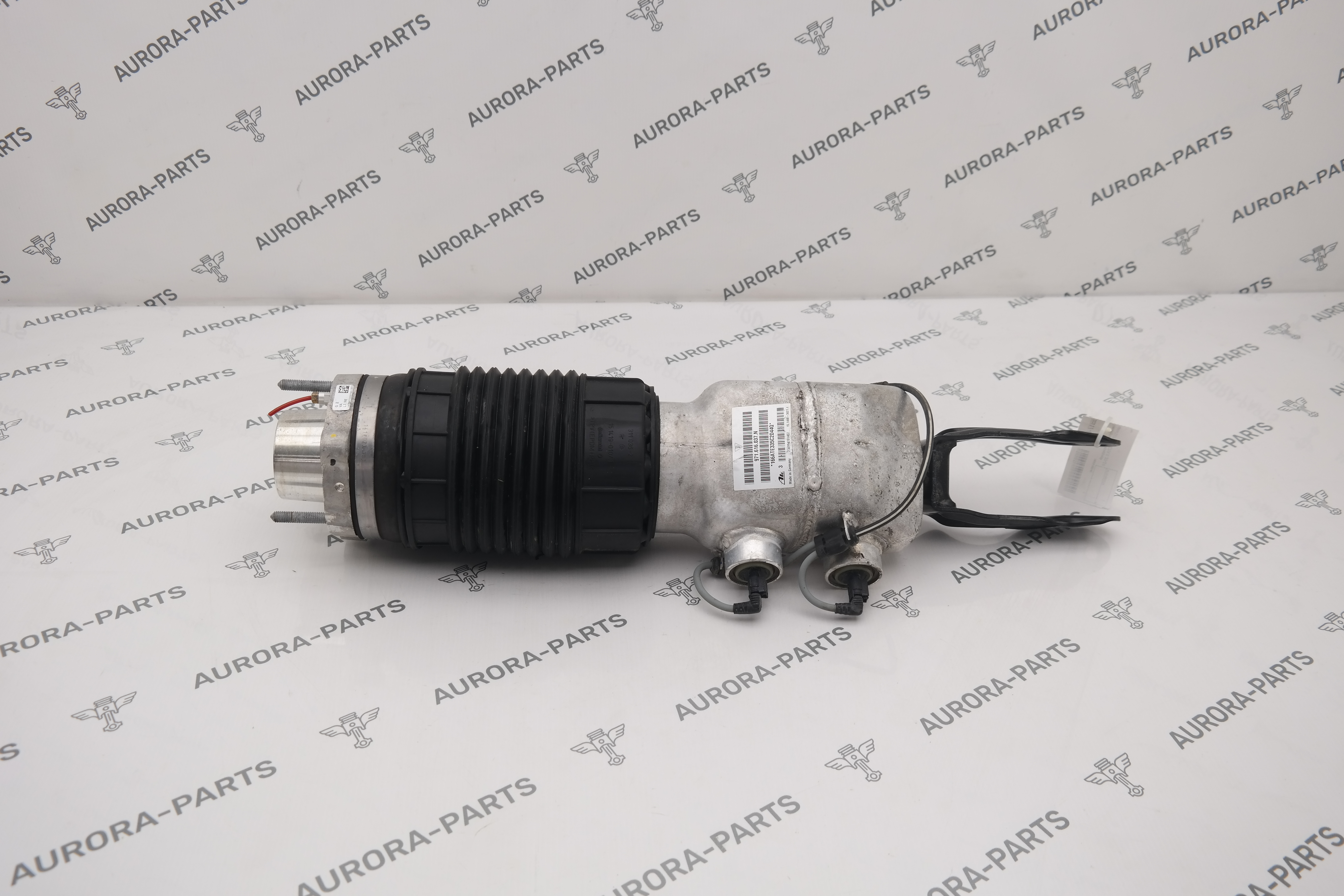 Пневмоамортизатор передней подвески LH Porsche Panamera