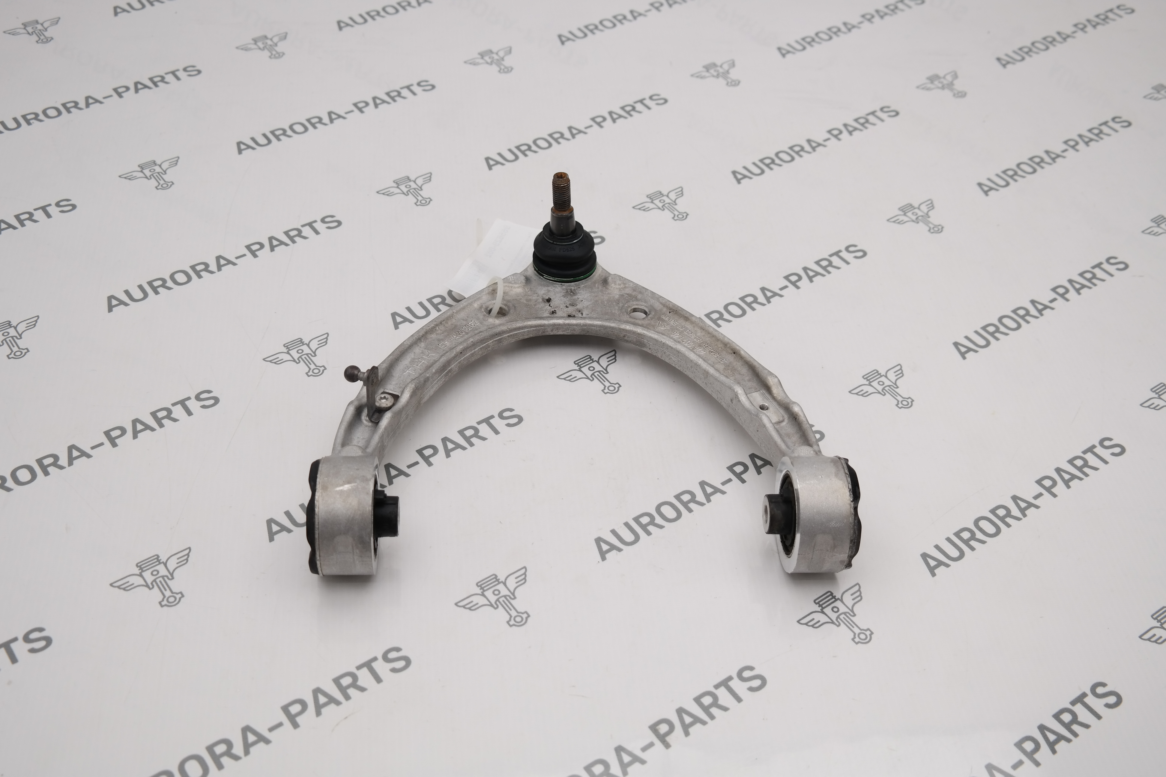 Рычаг поперечный верхний передней подвески LH=RH Porsche Panamera