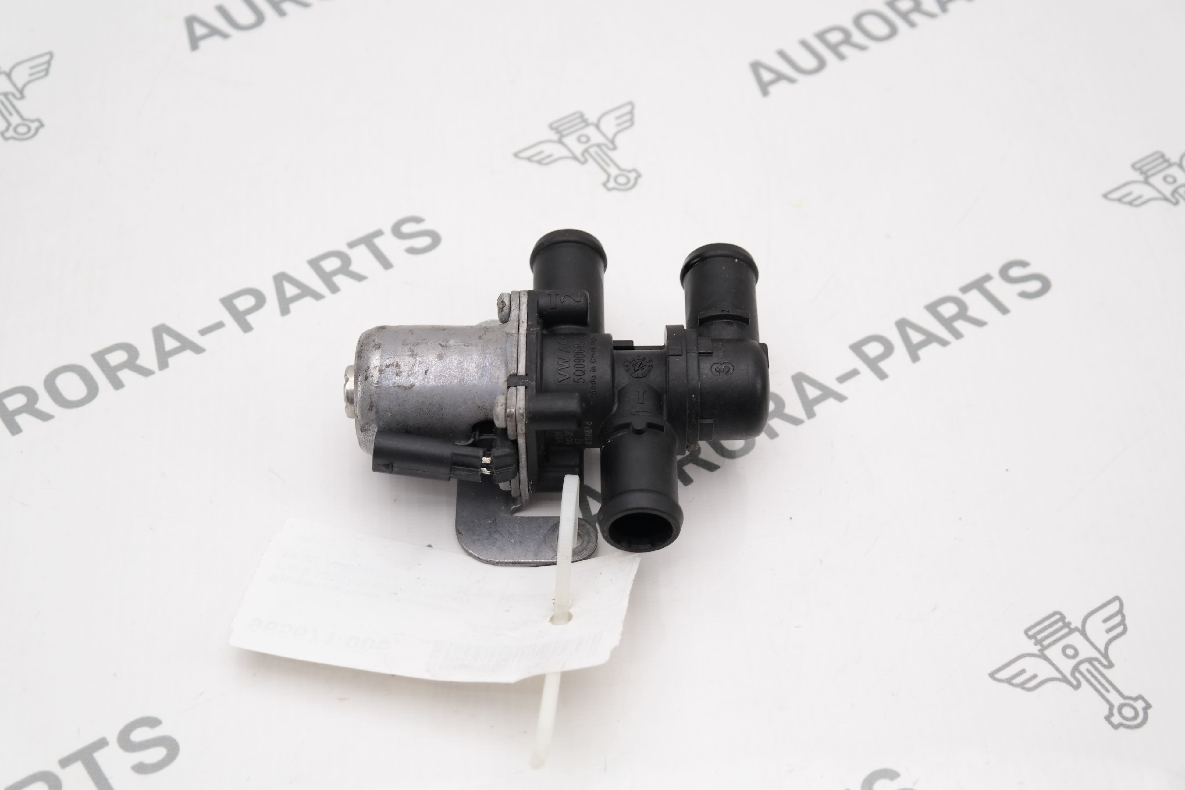 Клапан системы охлаждения Porsche Panamera