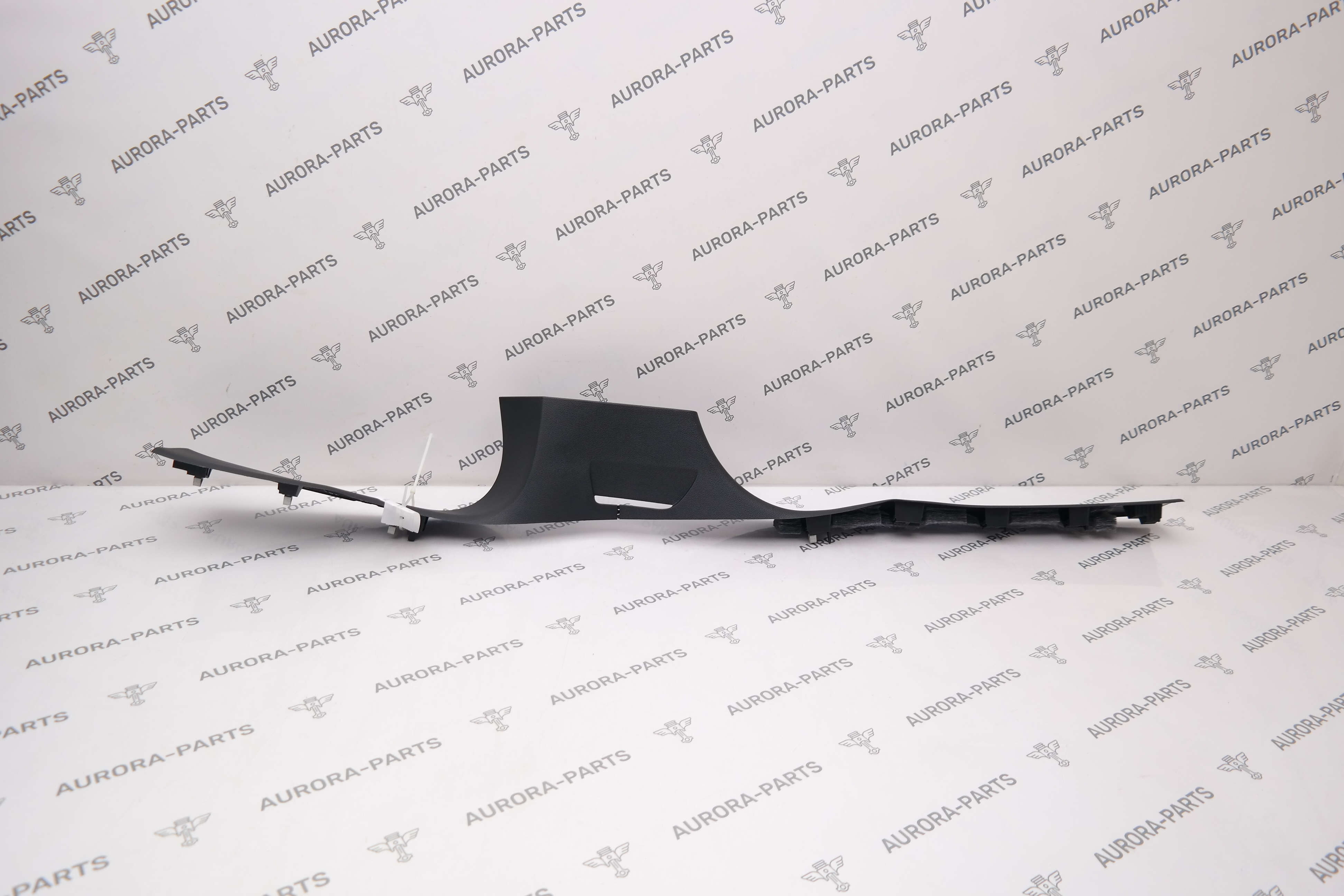 Накладка порога внутренняя LH Audi Q7