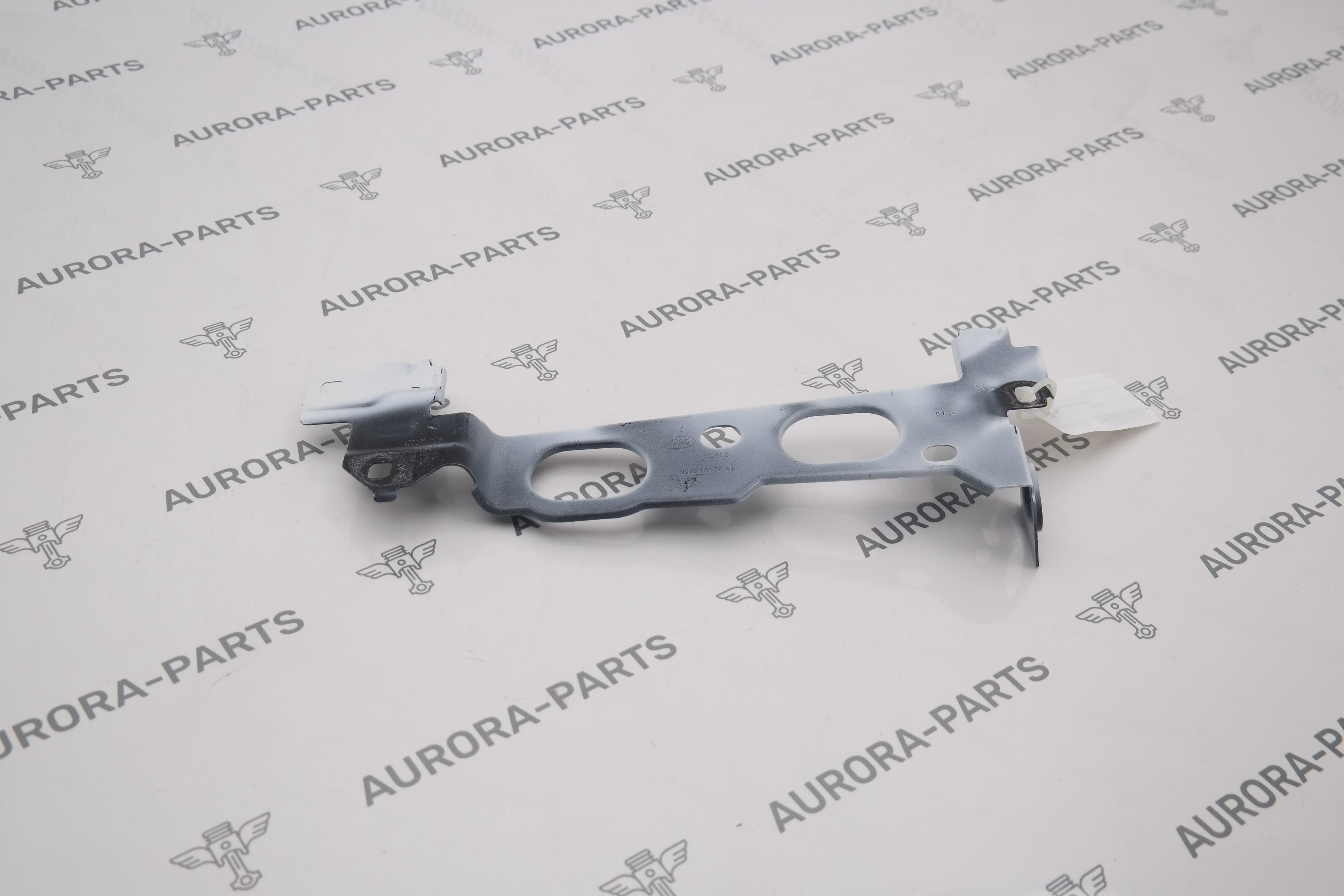 Кронштейн крепления переднего крыла RH Land Rover Range Rover Sport